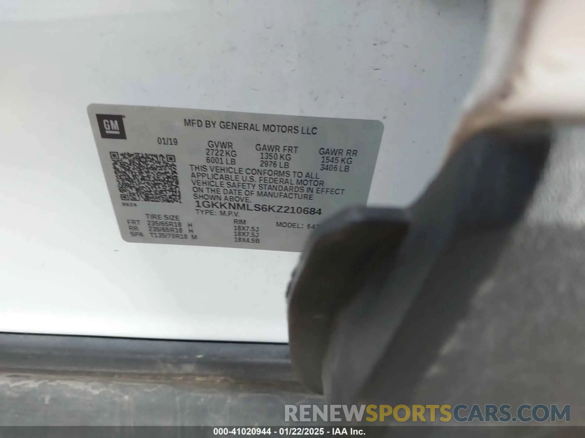 9 Photograph of a damaged car 1GKKNMLS6KZ210684 GMC ACADIA 2019