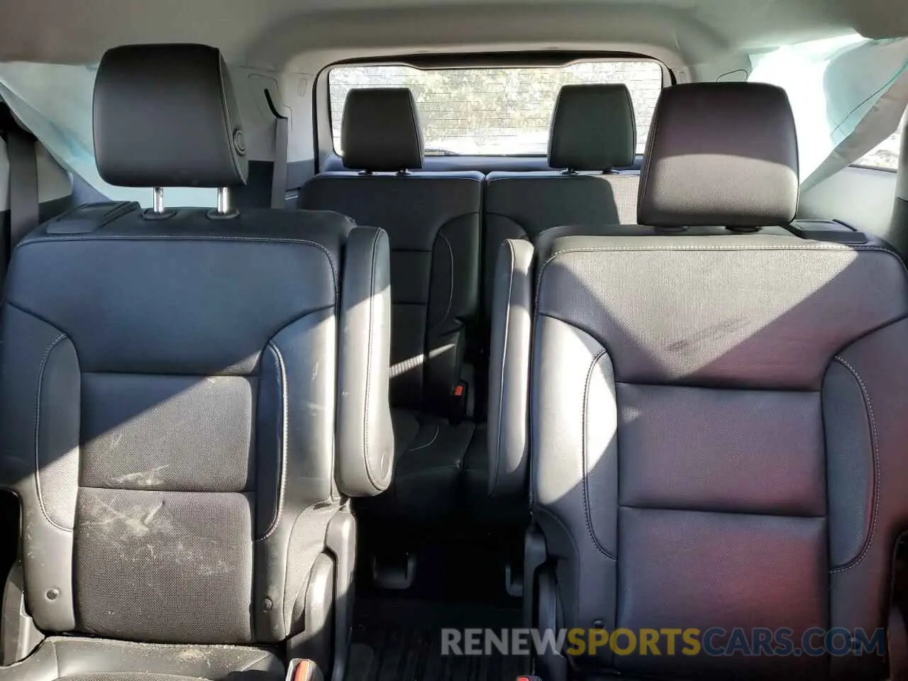 10 Photograph of a damaged car 1GKKNMLS7KZ214940 GMC ACADIA 2019