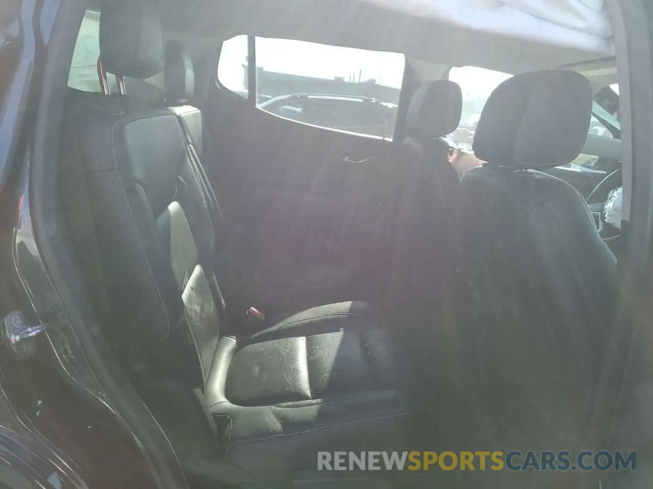 11 Photograph of a damaged car 1GKKNMLS7KZ214940 GMC ACADIA 2019
