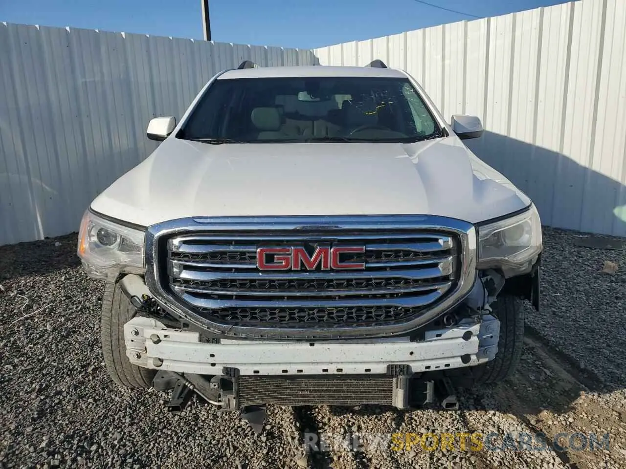 5 Photograph of a damaged car 1GKKNMLS7KZ268786 GMC ACADIA 2019