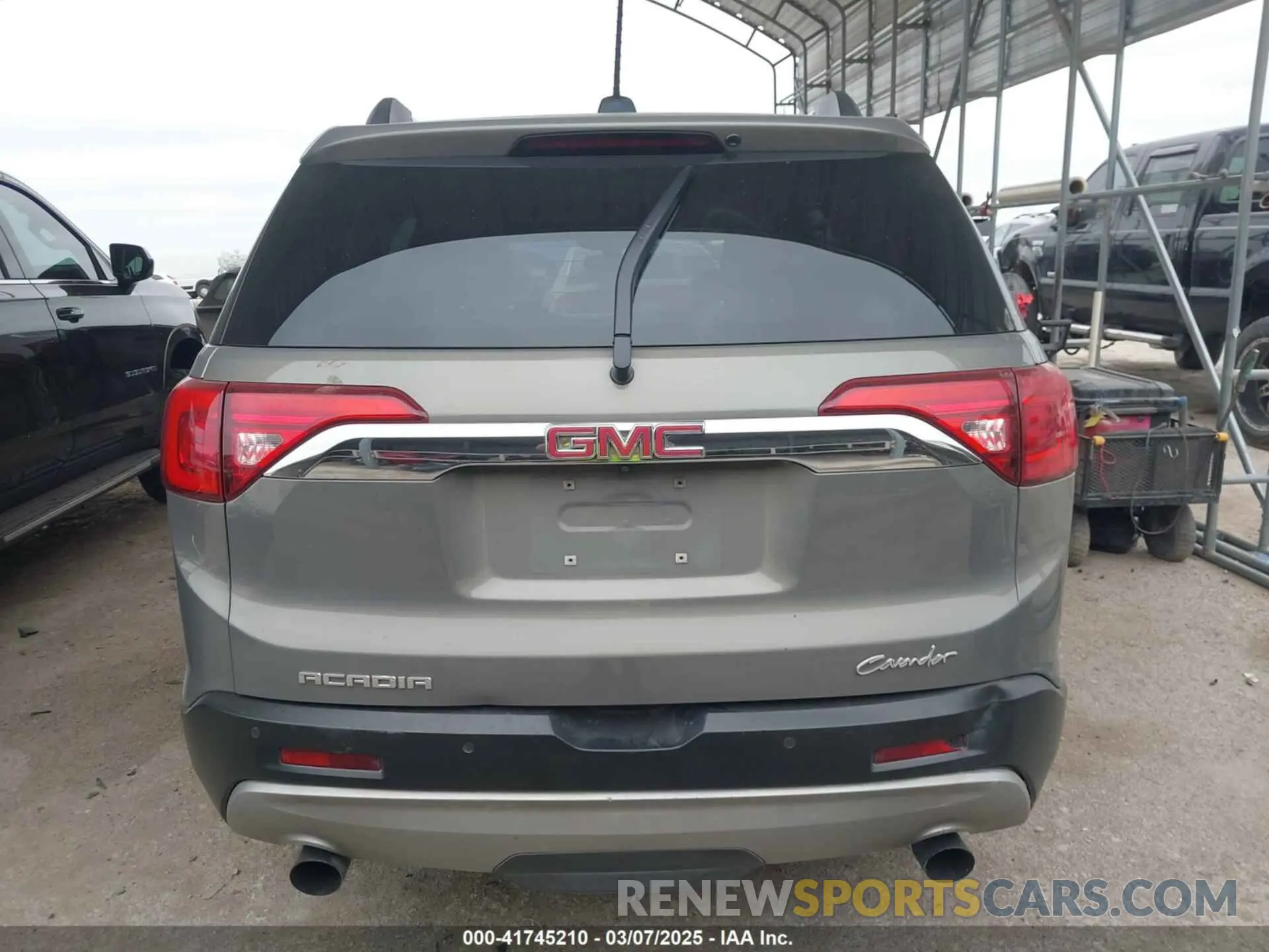 15 Photograph of a damaged car 1GKKNMLS8KZ130657 GMC ACADIA 2019