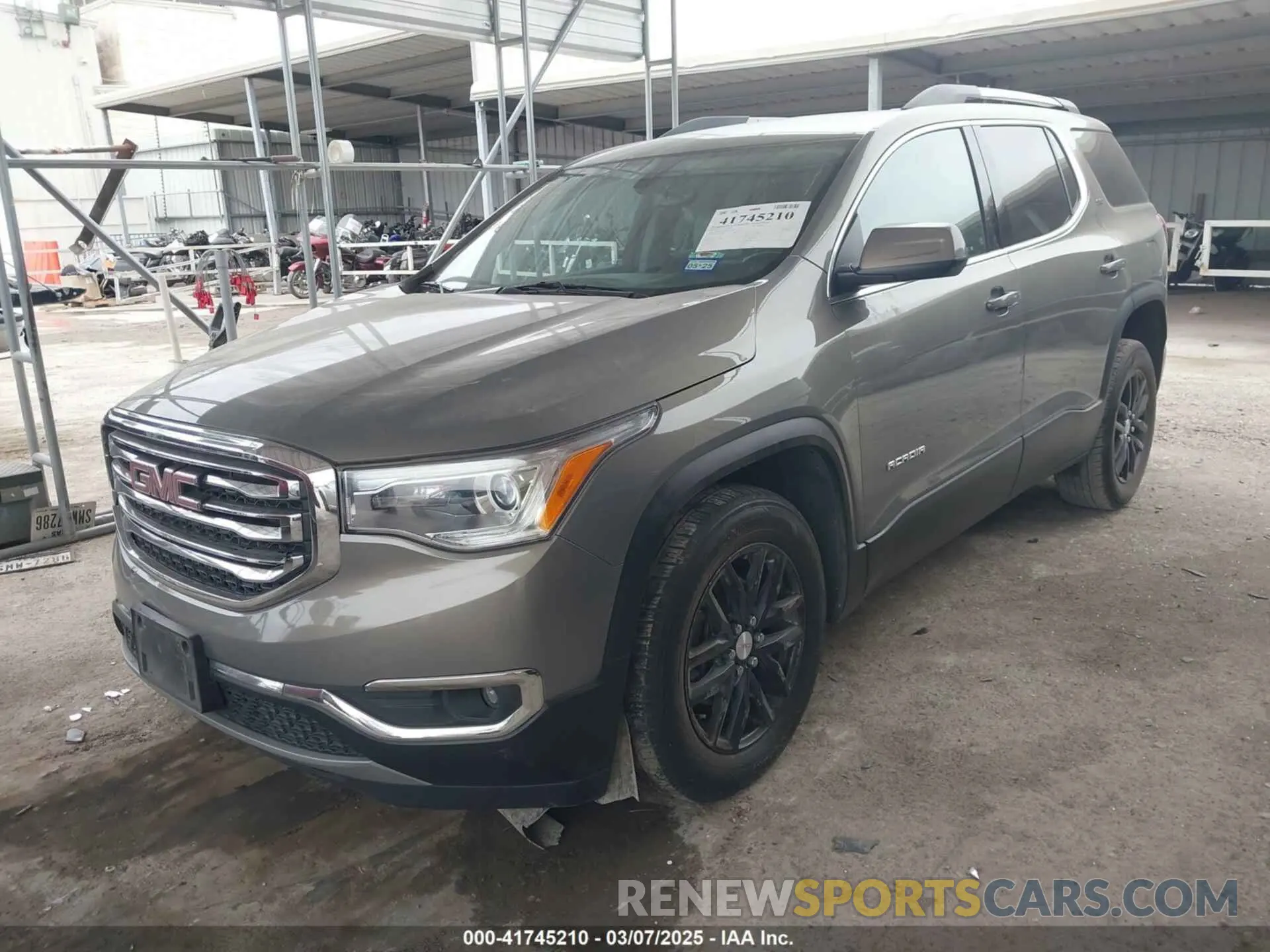 2 Photograph of a damaged car 1GKKNMLS8KZ130657 GMC ACADIA 2019
