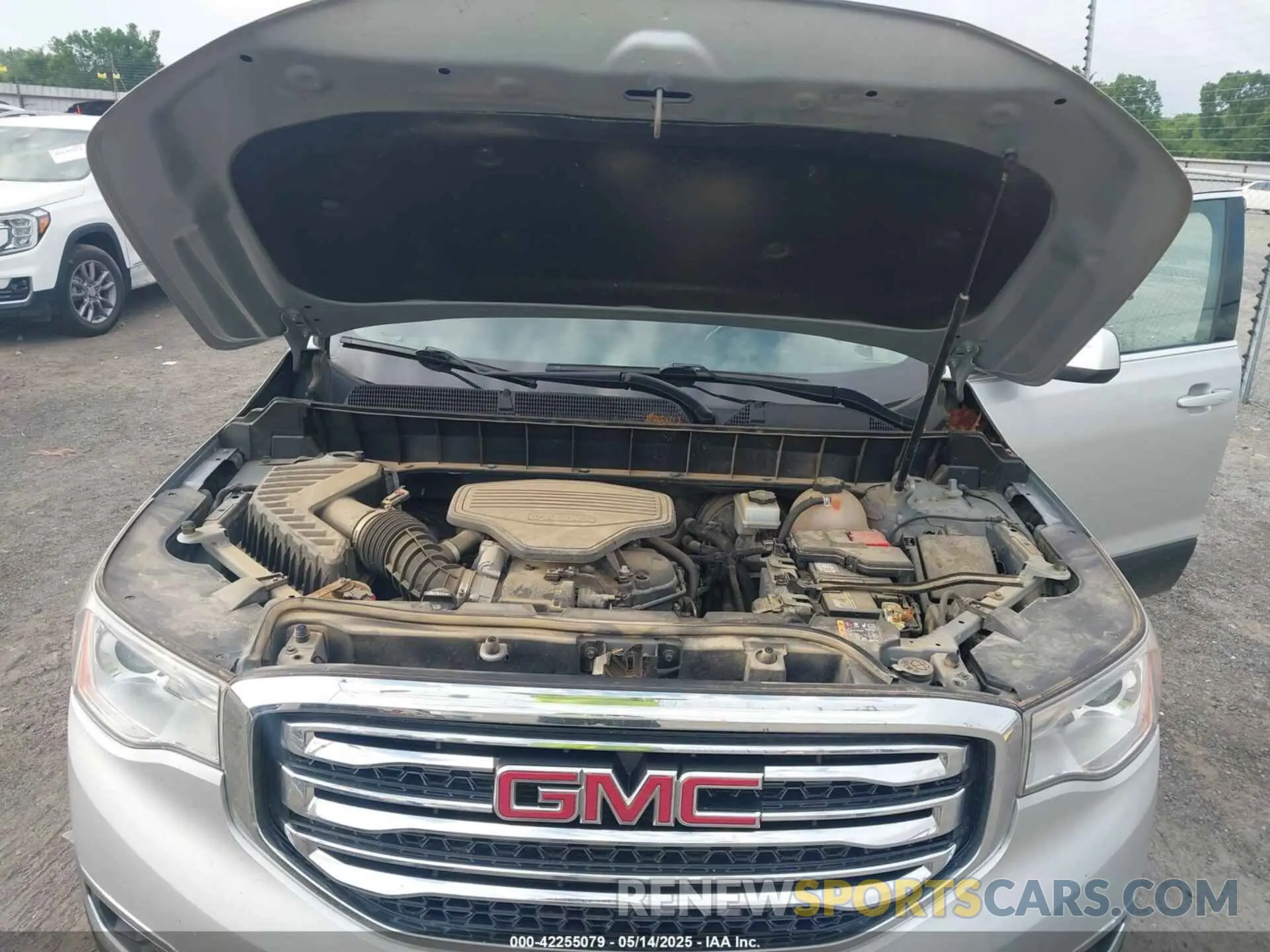 10 Photograph of a damaged car 1GKKNMLS8KZ253410 GMC ACADIA 2019