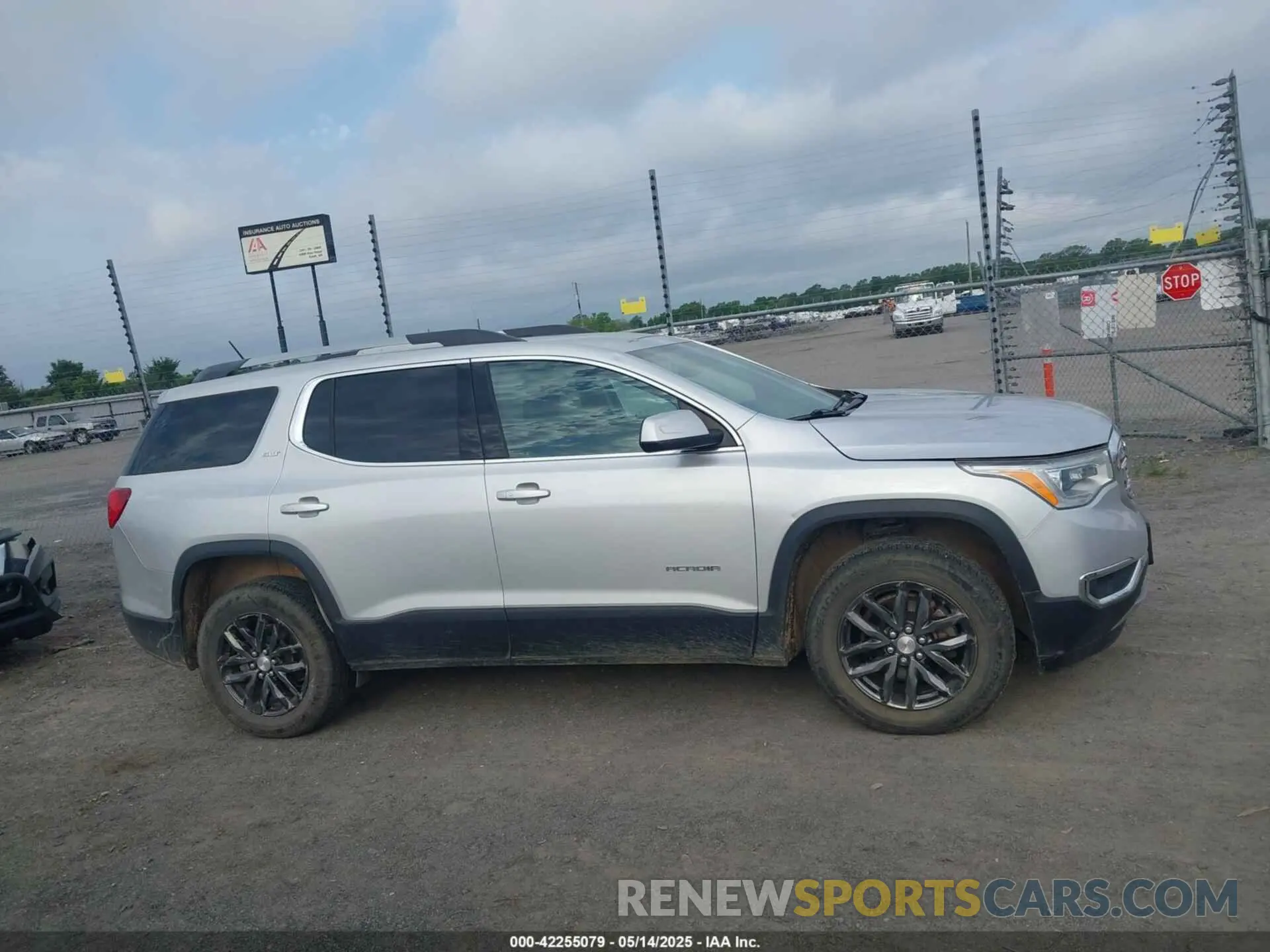 13 Photograph of a damaged car 1GKKNMLS8KZ253410 GMC ACADIA 2019