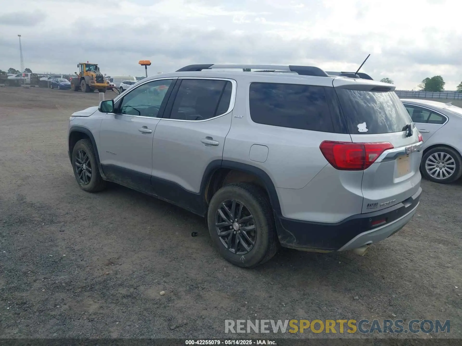 3 Photograph of a damaged car 1GKKNMLS8KZ253410 GMC ACADIA 2019