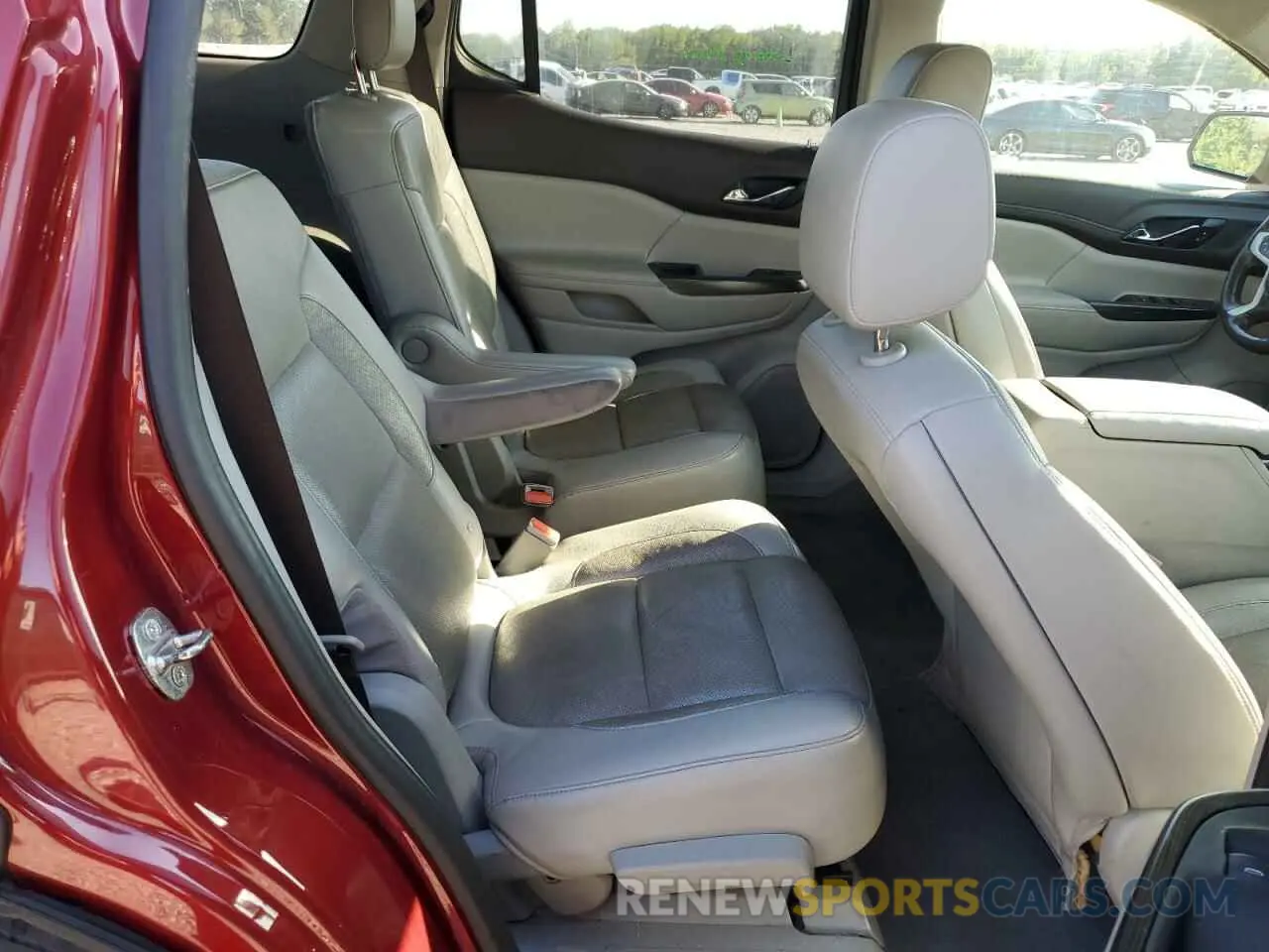 11 Photograph of a damaged car 1GKKNMLS9KZ130523 GMC ACADIA 2019