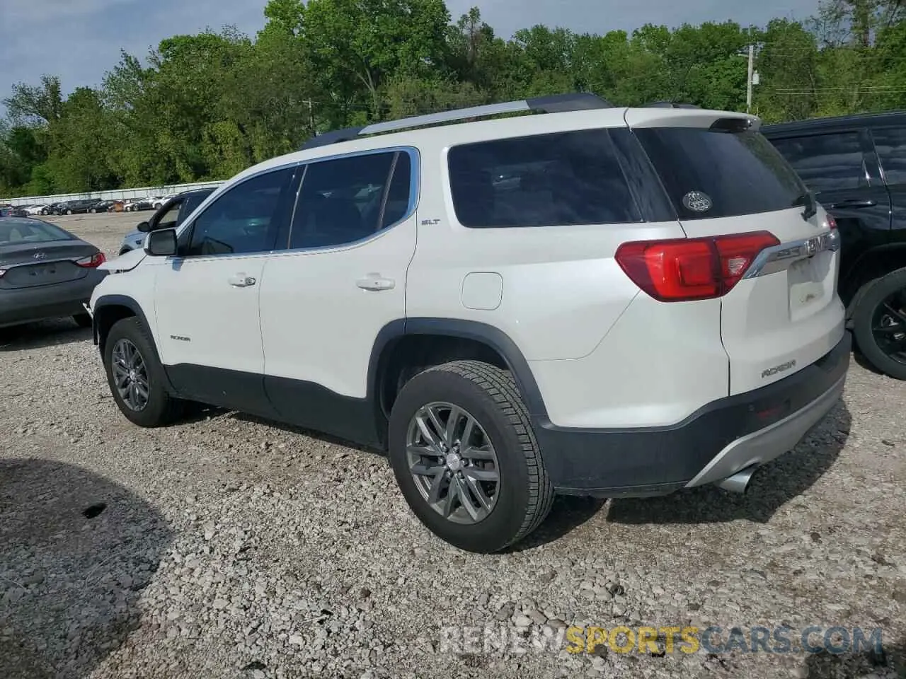 2 Photograph of a damaged car 1GKKNMLS9KZ164235 GMC ACADIA 2019