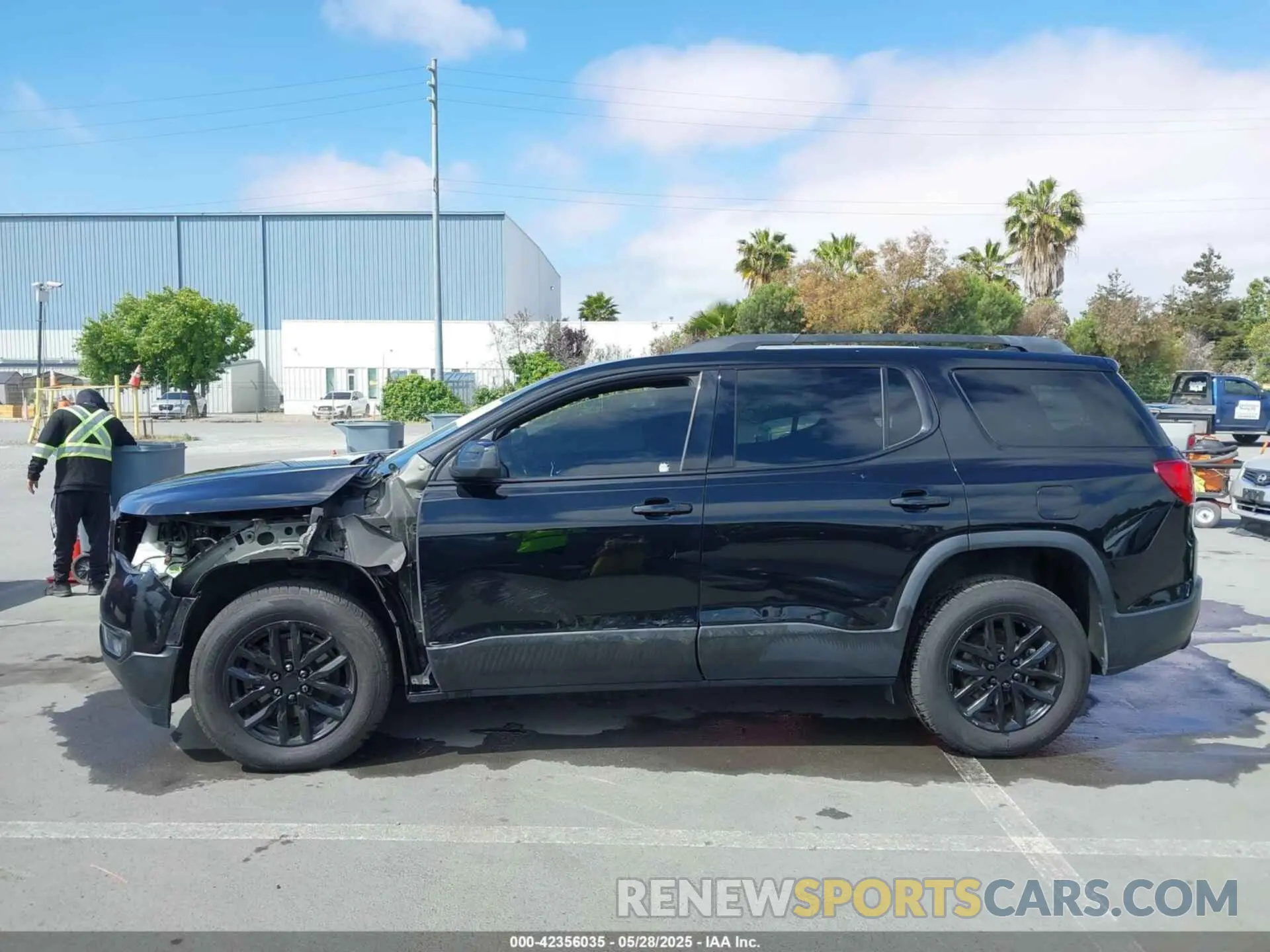 14 Photograph of a damaged car 1GKKNMLS9KZ183299 GMC ACADIA 2019