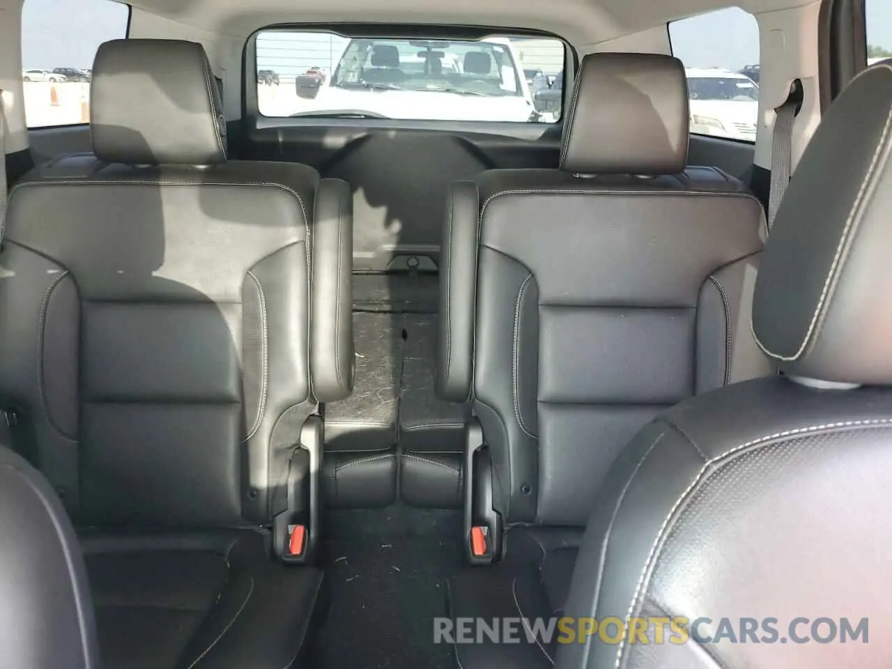 10 Photograph of a damaged car 1GKKNMLS9KZ190723 GMC ACADIA 2019