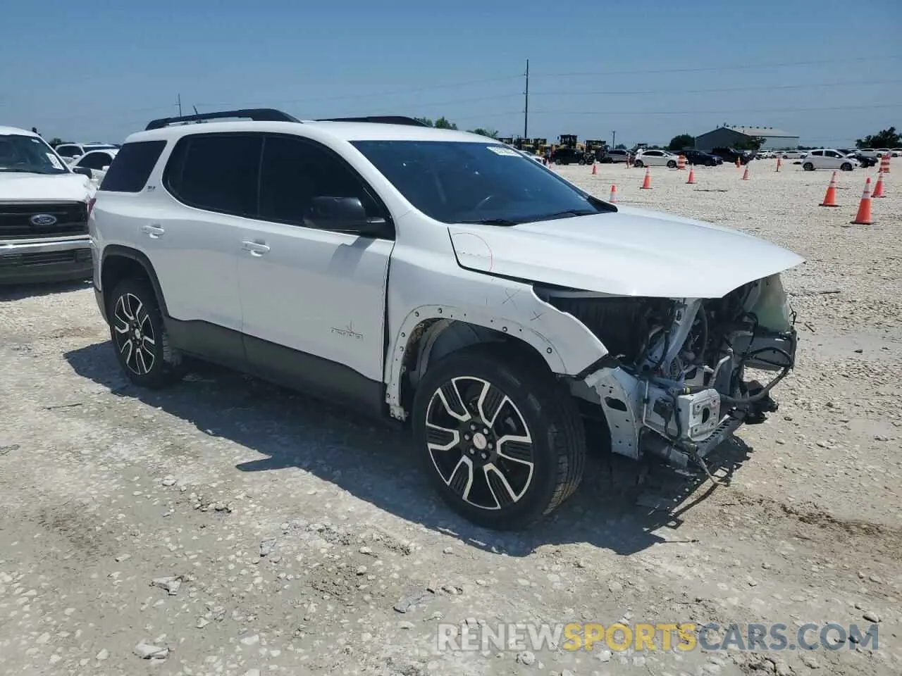 4 Photograph of a damaged car 1GKKNMLS9KZ190723 GMC ACADIA 2019