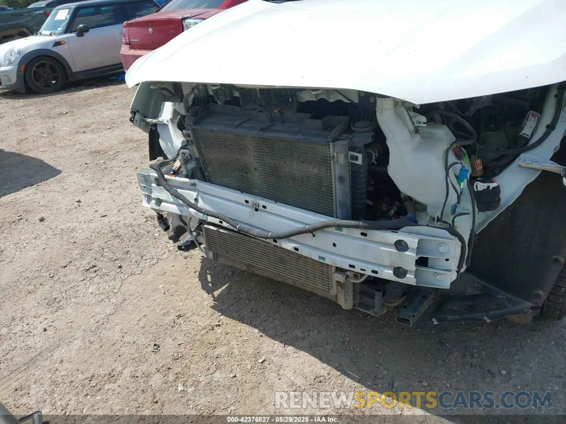 6 Photograph of a damaged car 1GKKNMLS9KZ254338 GMC ACADIA 2019