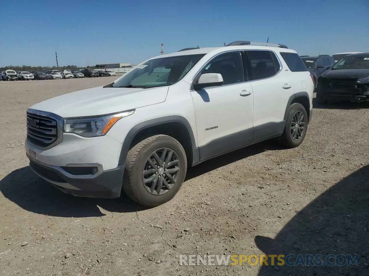 1 Photograph of a damaged car 1GKKNMLSXKZ183313 GMC ACADIA 2019