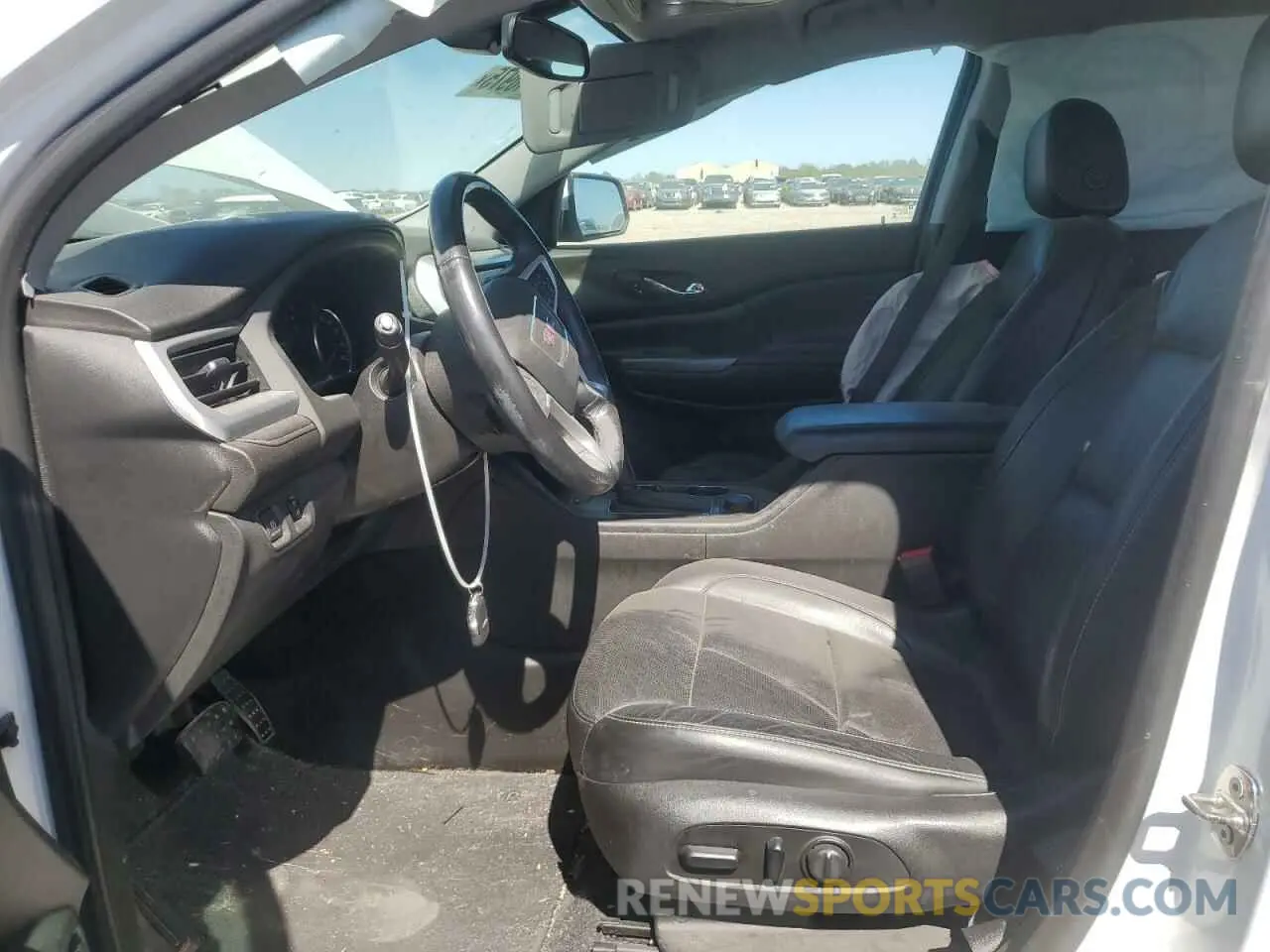7 Photograph of a damaged car 1GKKNMLSXKZ183313 GMC ACADIA 2019