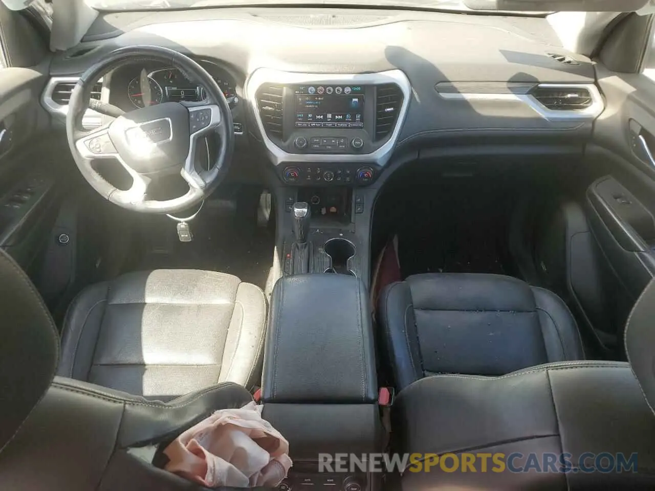 8 Photograph of a damaged car 1GKKNMLSXKZ183313 GMC ACADIA 2019