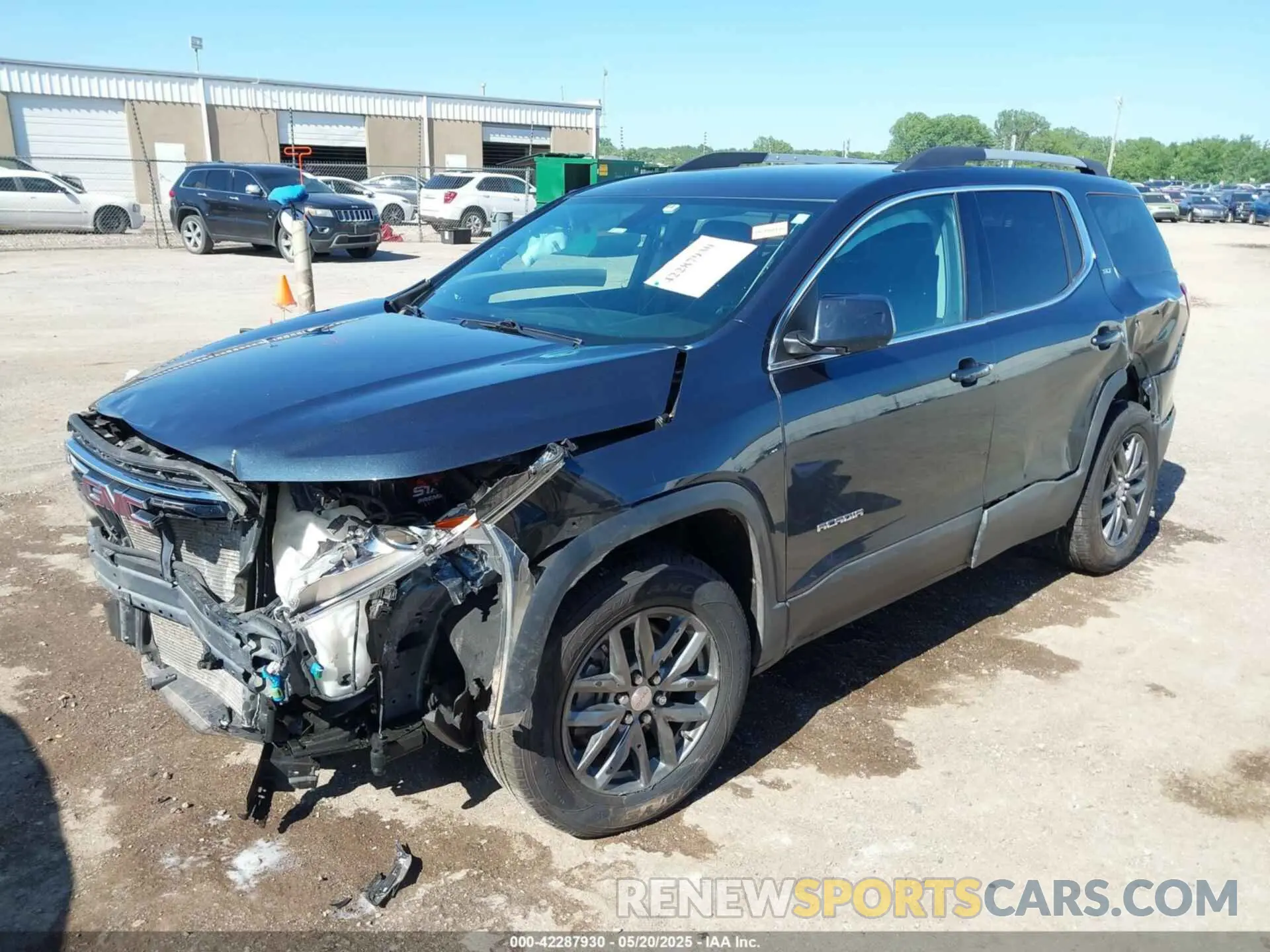 2 Photograph of a damaged car 1GKKNMLSXKZ199009 GMC ACADIA 2019