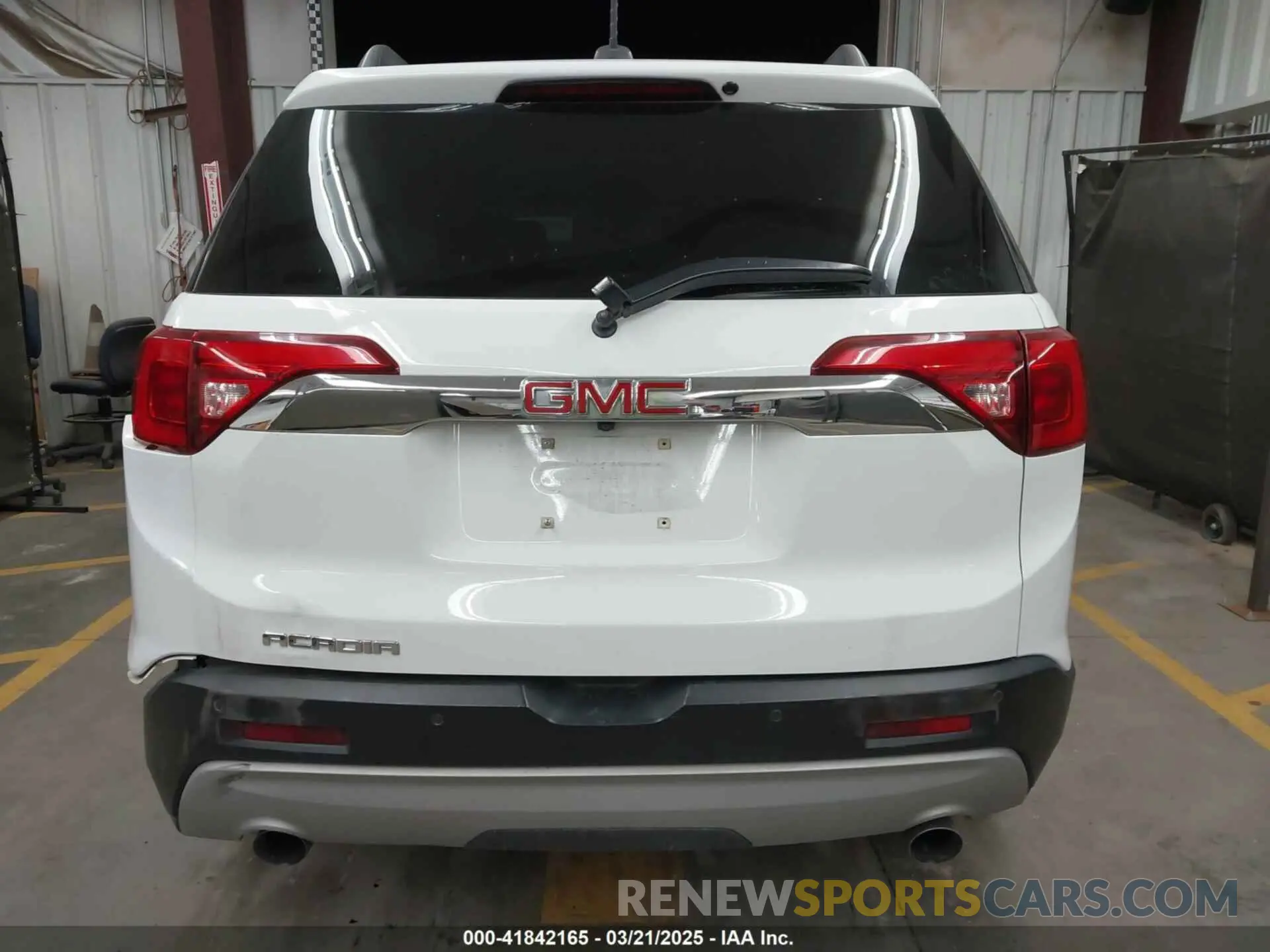 16 Photograph of a damaged car 1GKKNMLSXKZ201163 GMC ACADIA 2019