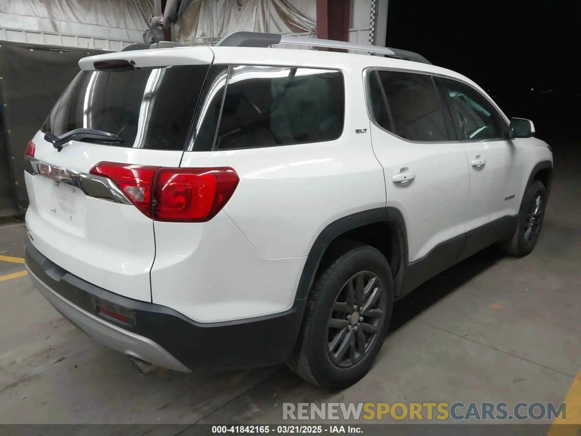 4 Photograph of a damaged car 1GKKNMLSXKZ201163 GMC ACADIA 2019