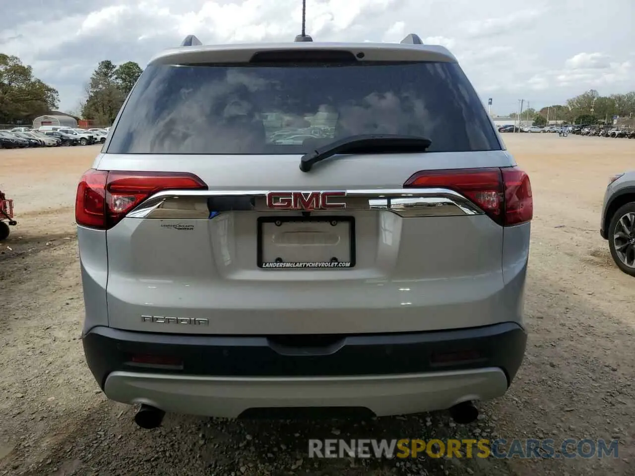 6 Photograph of a damaged car 1GKKNMLSXKZ204984 GMC ACADIA 2019