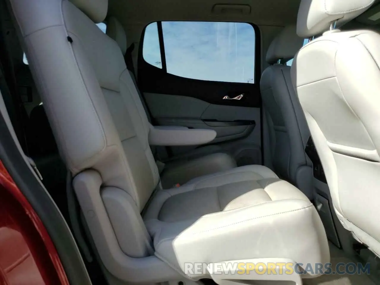 11 Photograph of a damaged car 1GKKNMLSXKZ240710 GMC ACADIA 2019