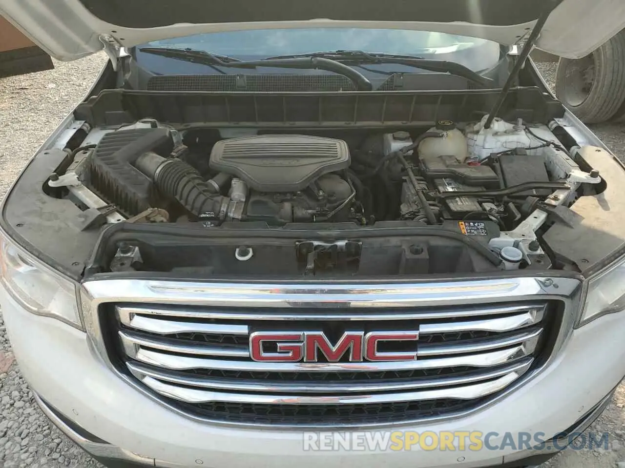 12 Photograph of a damaged car 1GKKNNLS0KZ116211 GMC ACADIA 2019