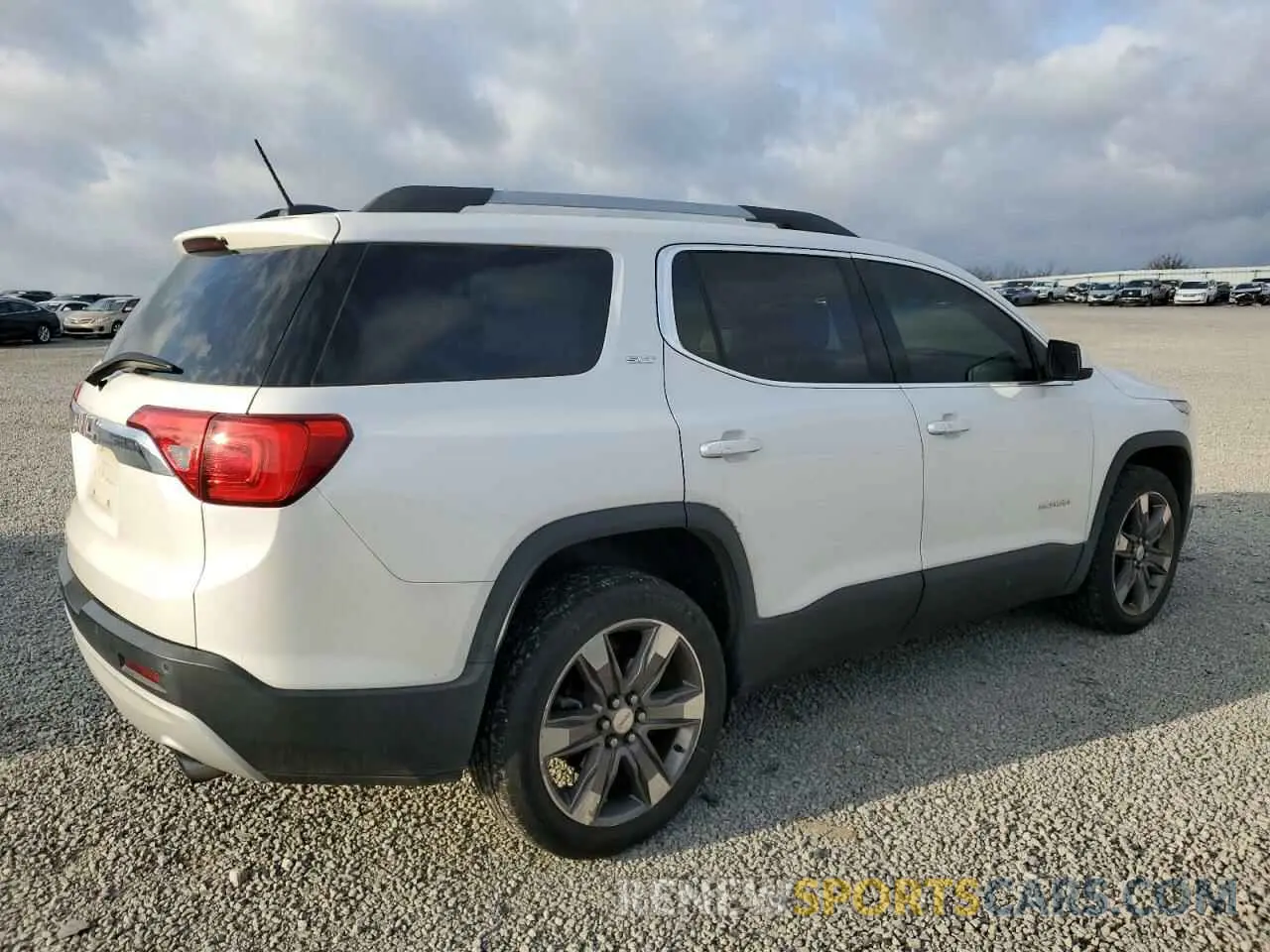 3 Photograph of a damaged car 1GKKNNLS0KZ116211 GMC ACADIA 2019