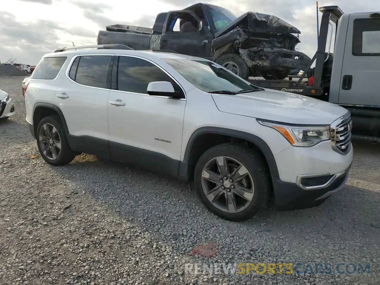 4 Photograph of a damaged car 1GKKNNLS0KZ116211 GMC ACADIA 2019