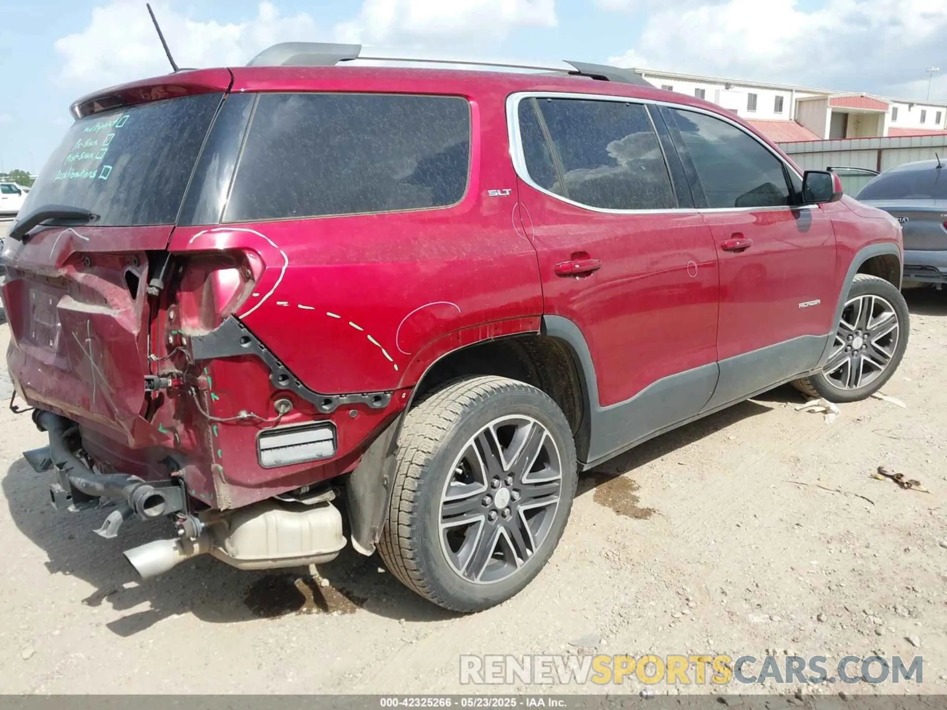 4 Photograph of a damaged car 1GKKNNLS2KZ198975 GMC ACADIA 2019