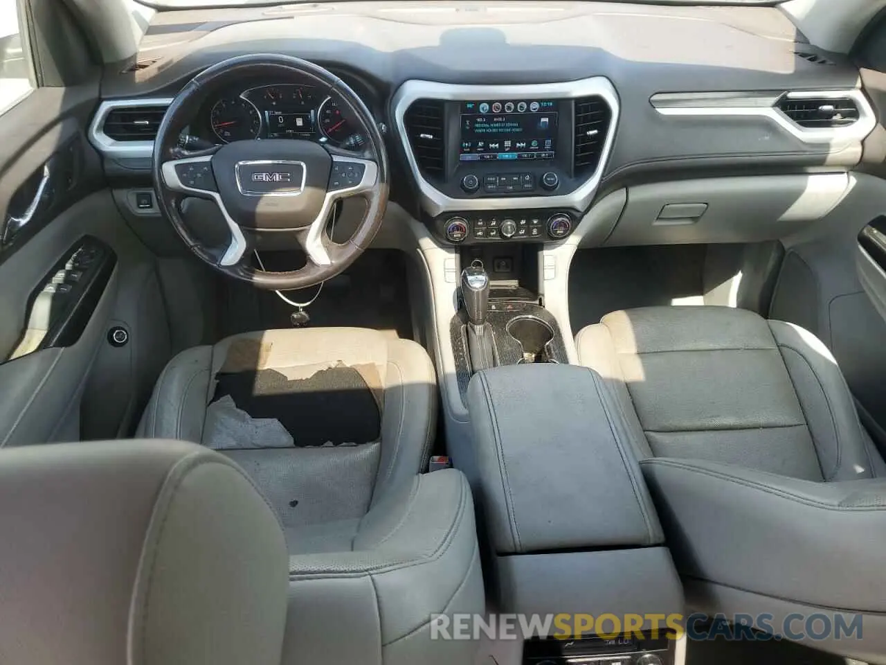 8 Photograph of a damaged car 1GKKNNLS5KZ192328 GMC ACADIA 2019