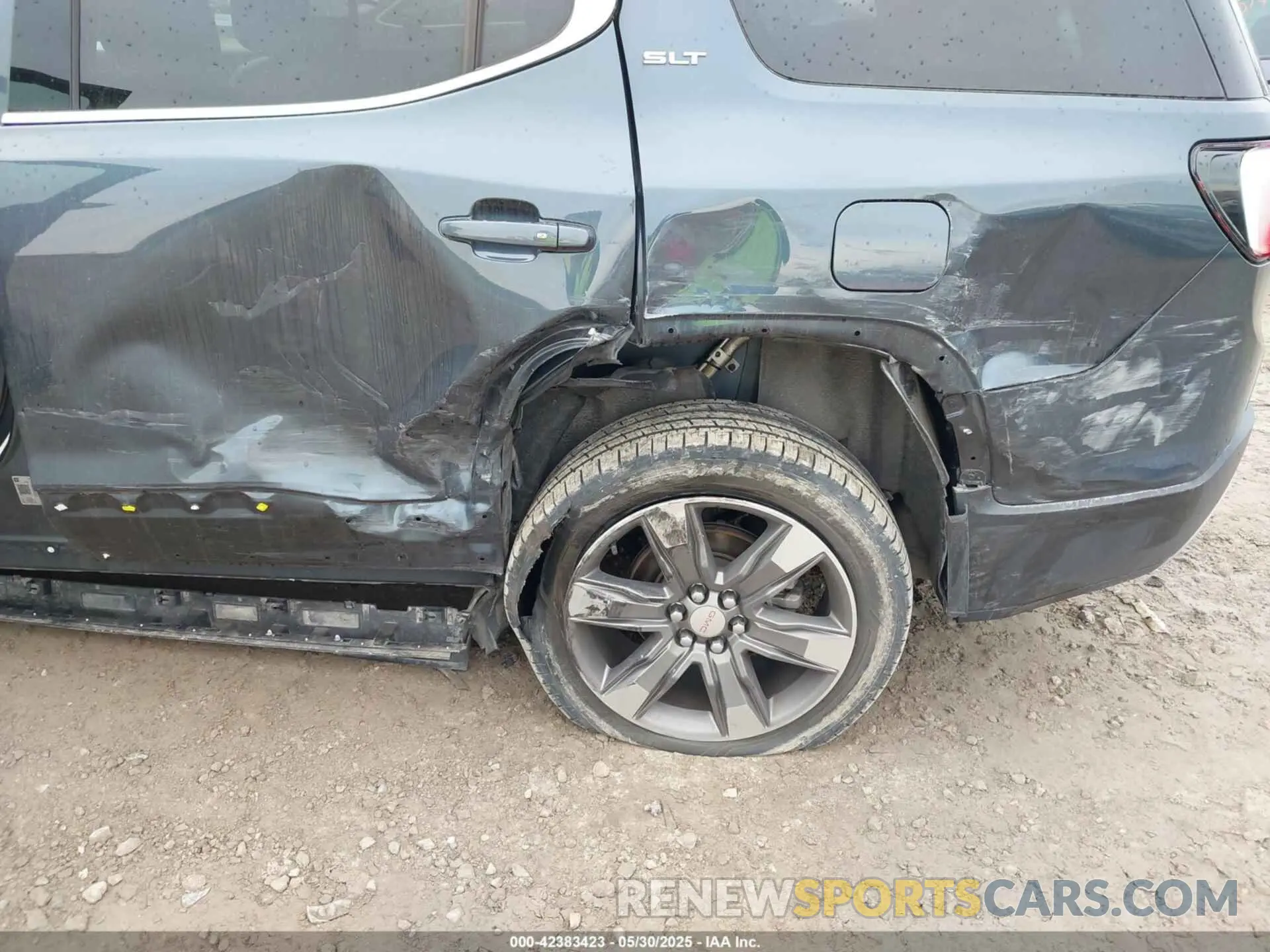 6 Photograph of a damaged car 1GKKNNLSXKZ283014 GMC ACADIA 2019