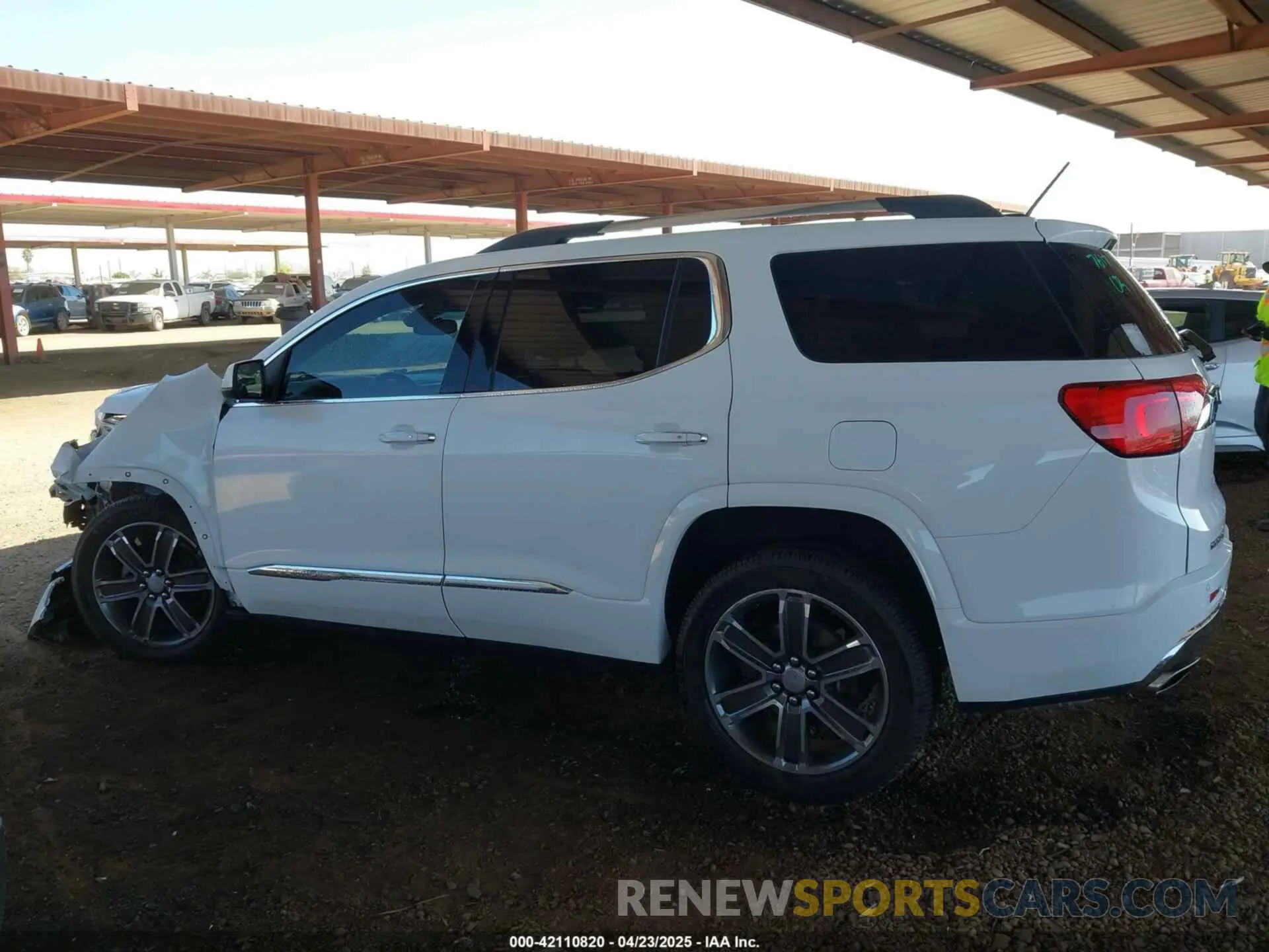 14 Photograph of a damaged car 1GKKNPLS4KZ185995 GMC ACADIA 2019