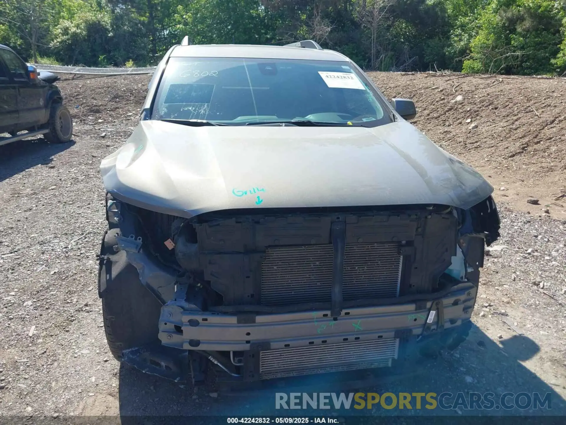 13 Photograph of a damaged car 1GKKNPLS6KZ147488 GMC ACADIA 2019
