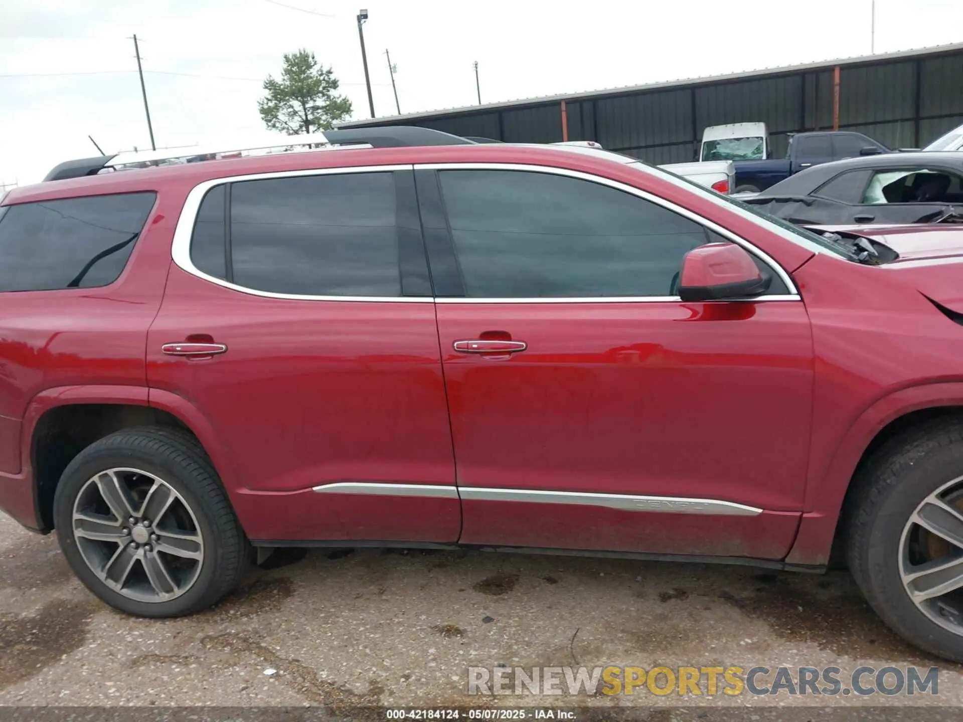 13 Photograph of a damaged car 1GKKNPLS7KZ171315 GMC ACADIA 2019