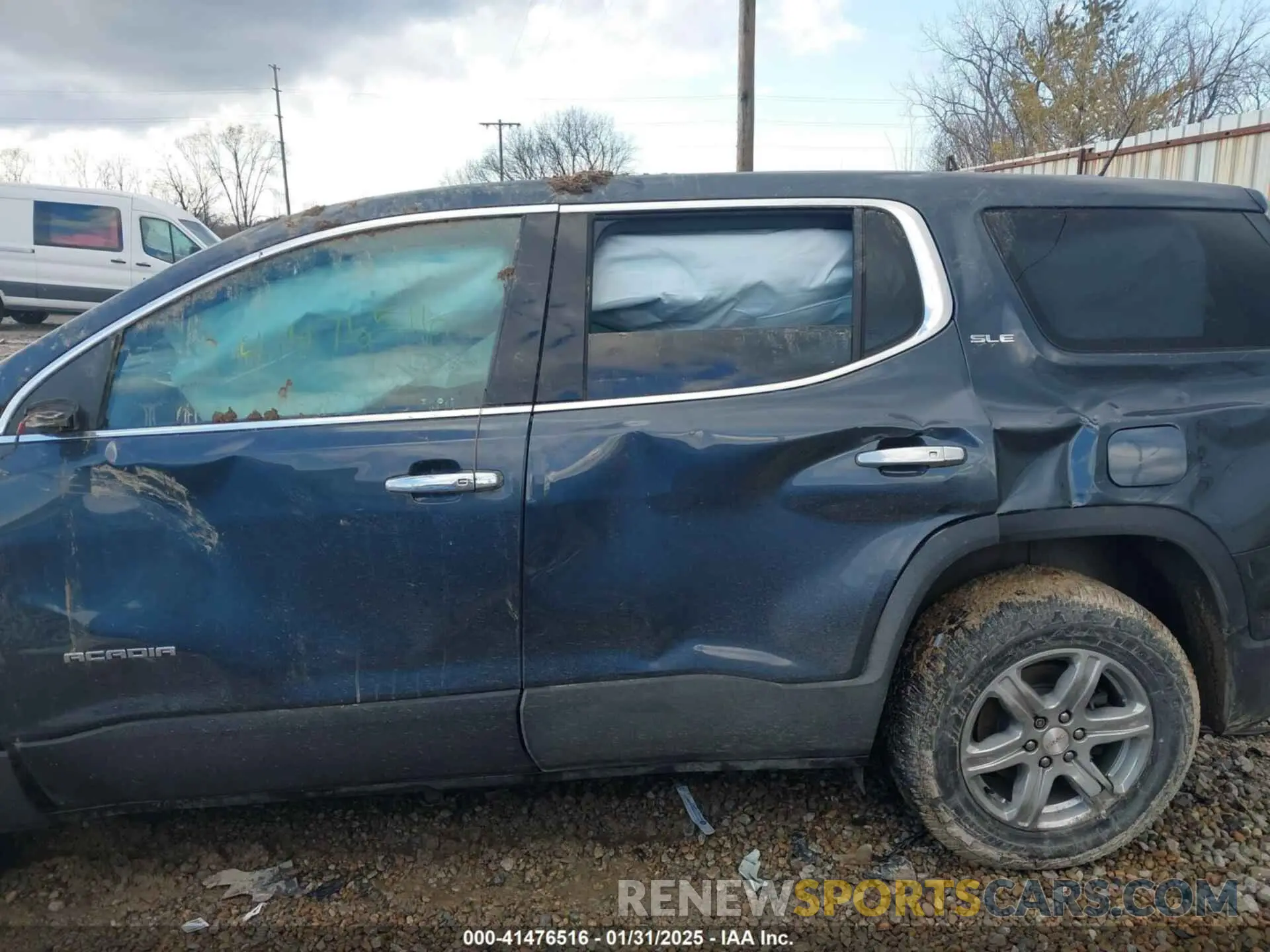 14 Photograph of a damaged car 1GKKNRLA0KZ192378 GMC ACADIA 2019