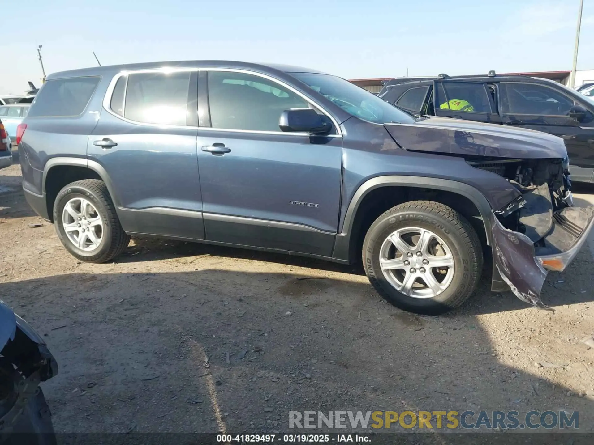 1 Photograph of a damaged car 1GKKNRLA1KZ254550 GMC ACADIA 2019
