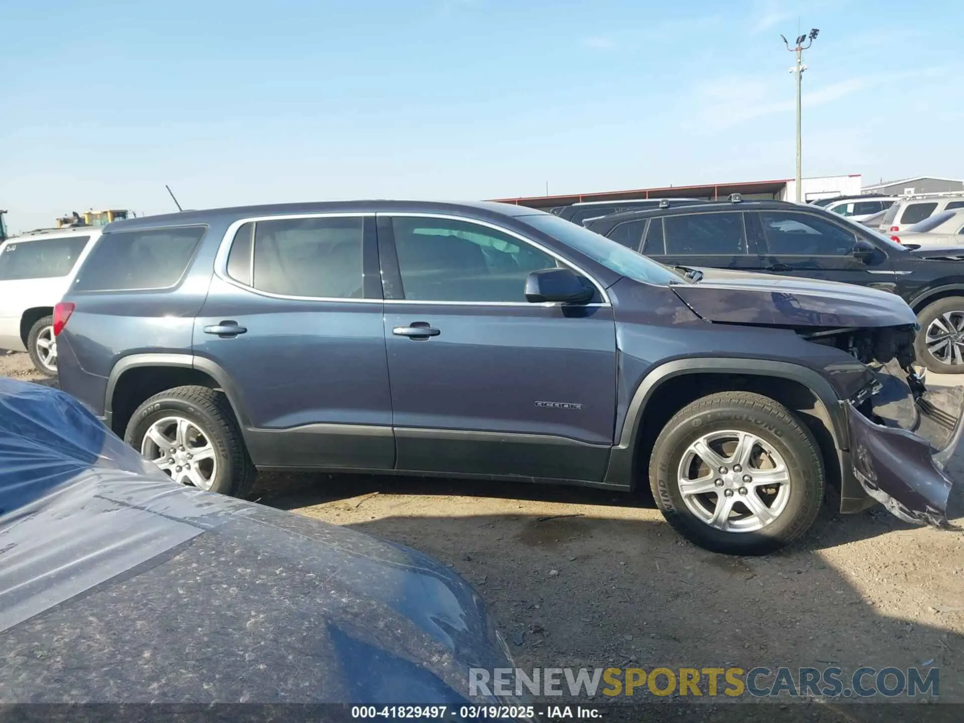 14 Photograph of a damaged car 1GKKNRLA1KZ254550 GMC ACADIA 2019