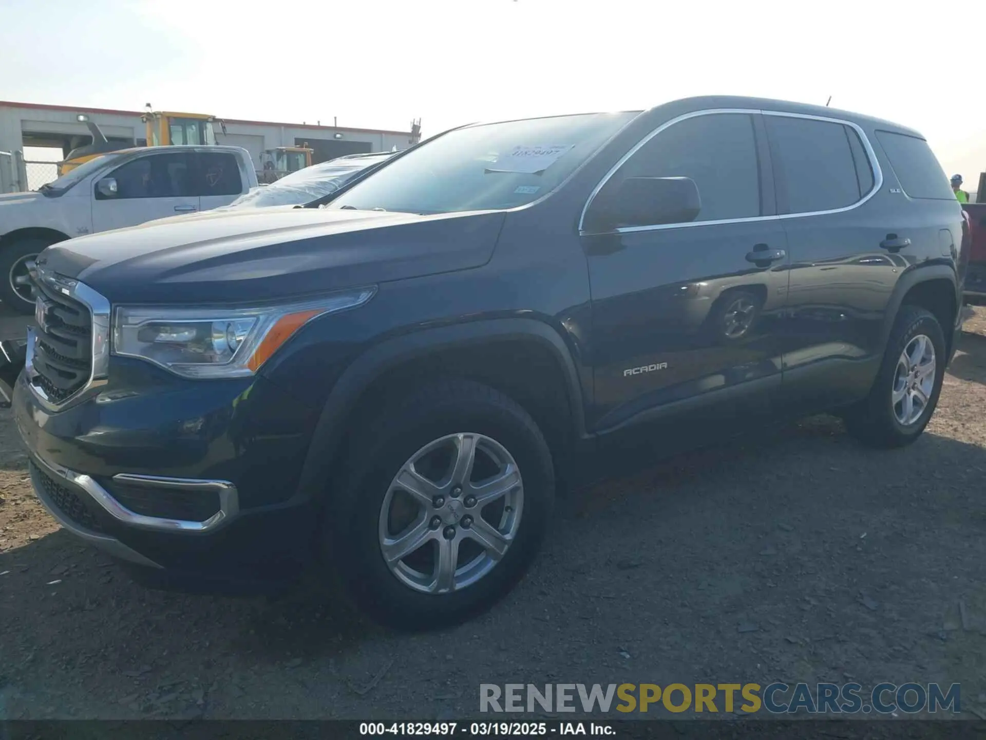 2 Photograph of a damaged car 1GKKNRLA1KZ254550 GMC ACADIA 2019