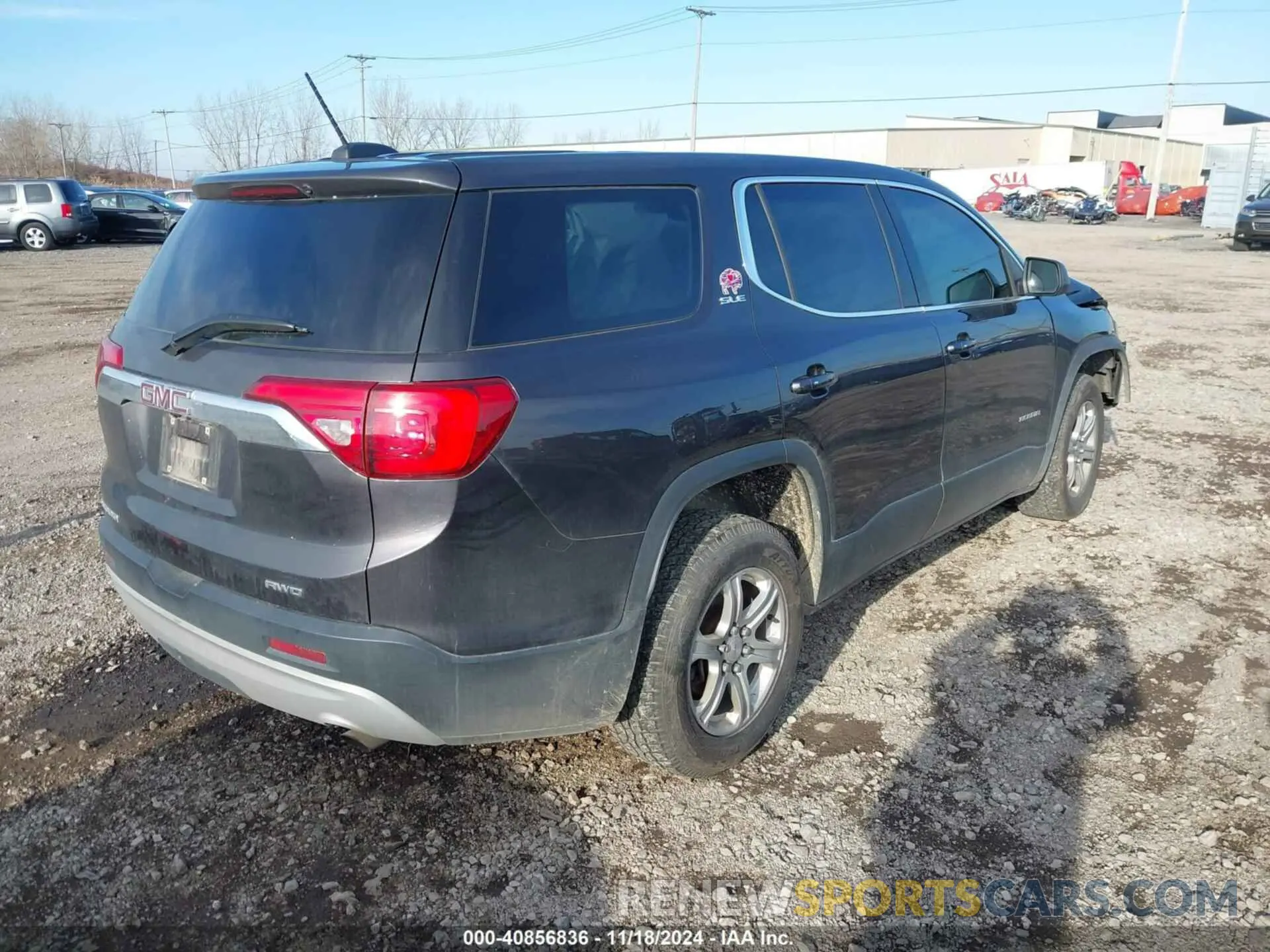 4 Photograph of a damaged car 1GKKNRLA2KZ170575 GMC ACADIA 2019
