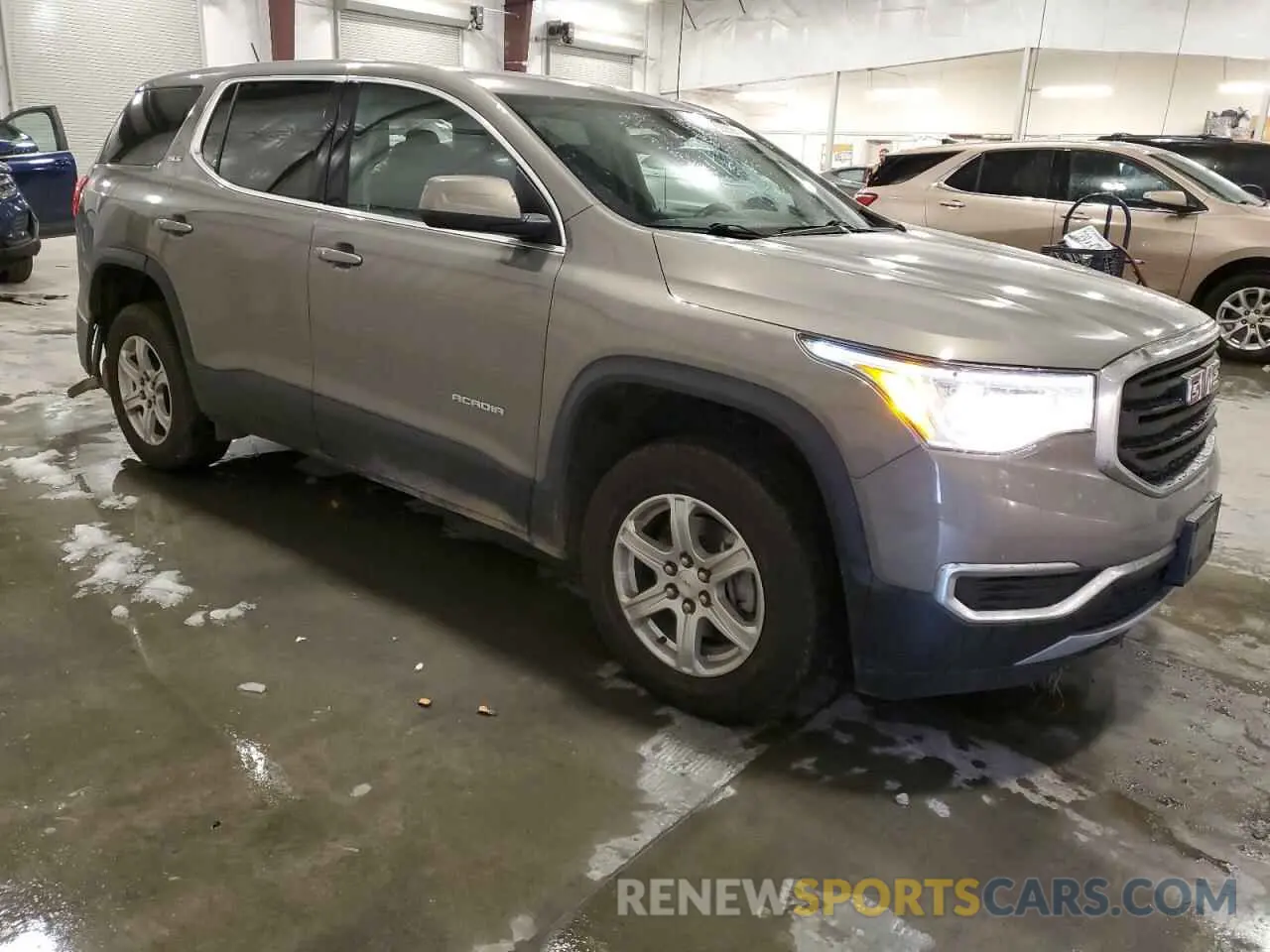 4 Photograph of a damaged car 1GKKNRLA2KZ234906 GMC ACADIA 2019