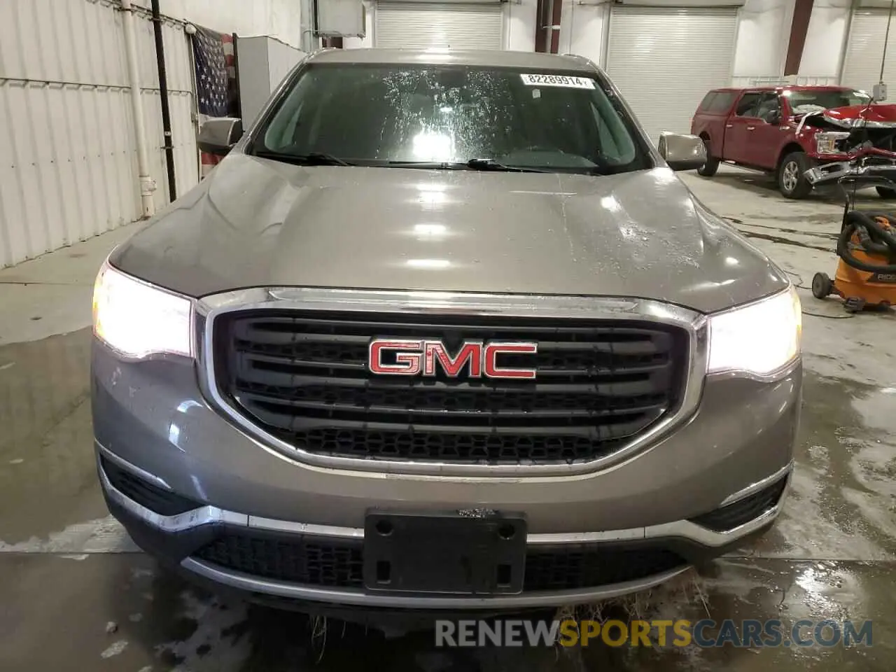 5 Photograph of a damaged car 1GKKNRLA2KZ234906 GMC ACADIA 2019
