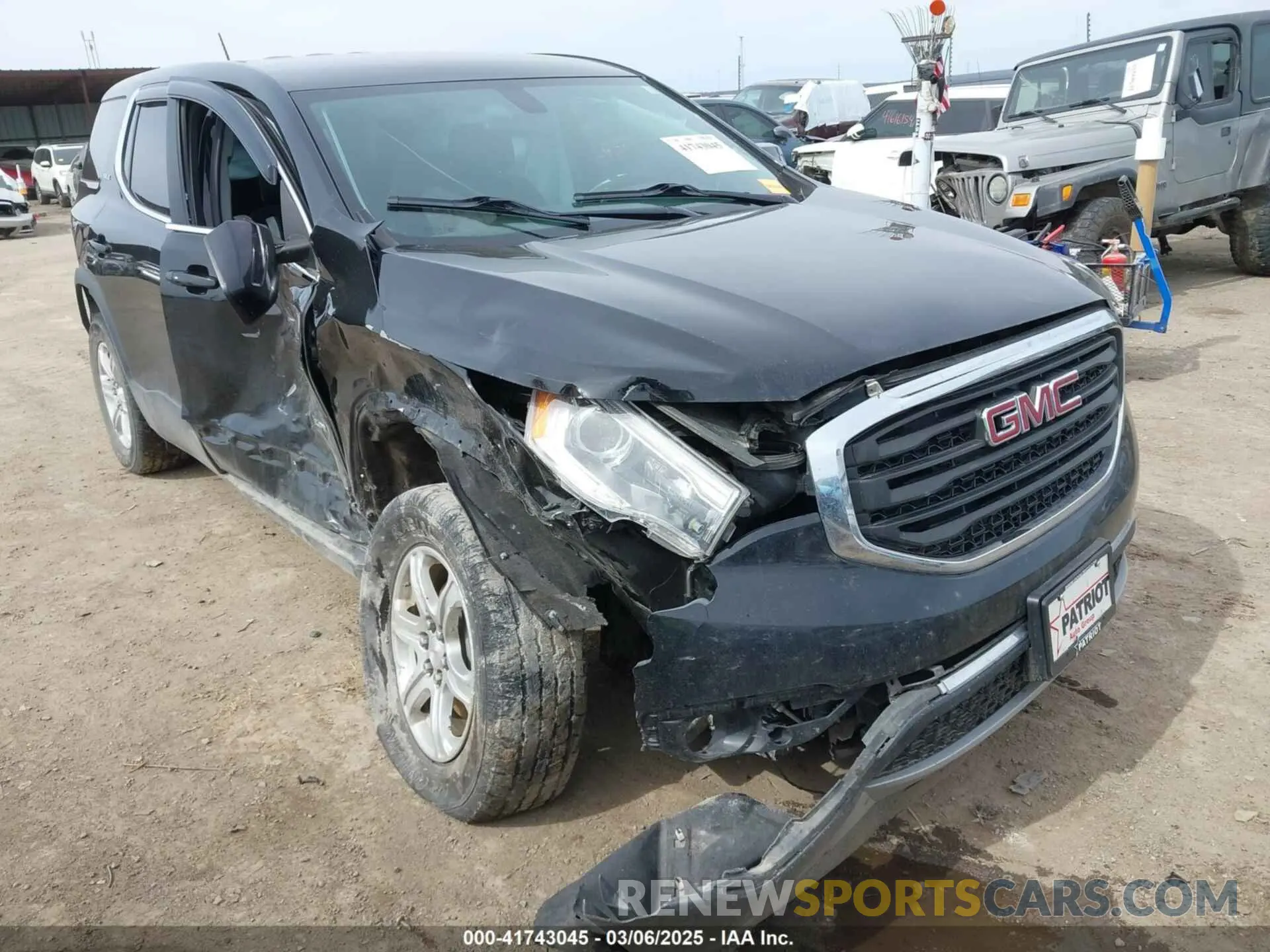 1 Photograph of a damaged car 1GKKNRLA3KZ244893 GMC ACADIA 2019