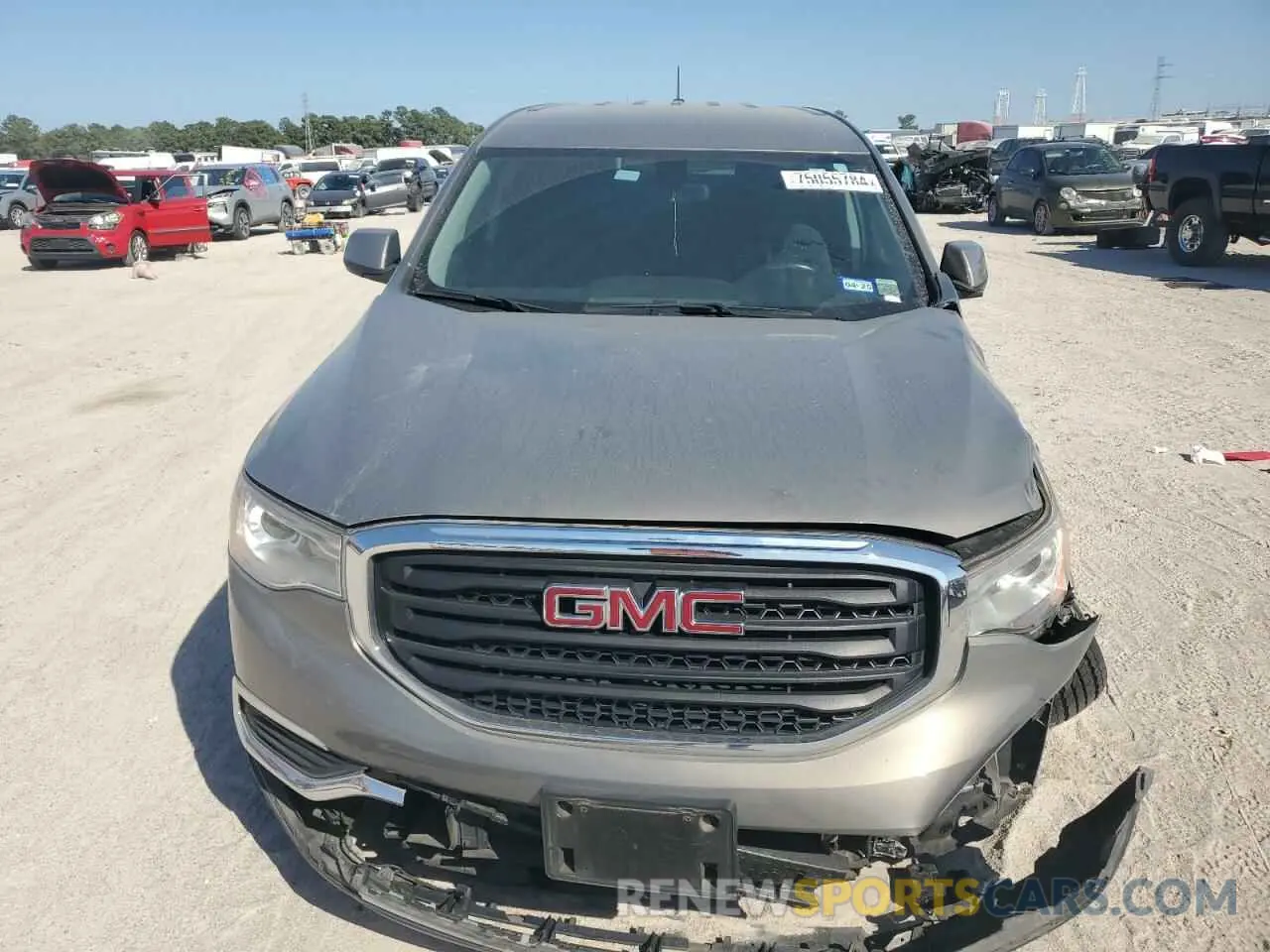 5 Photograph of a damaged car 1GKKNRLA4KZ194179 GMC ACADIA 2019