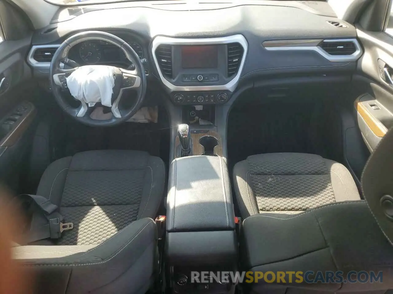 8 Photograph of a damaged car 1GKKNRLA4KZ194179 GMC ACADIA 2019