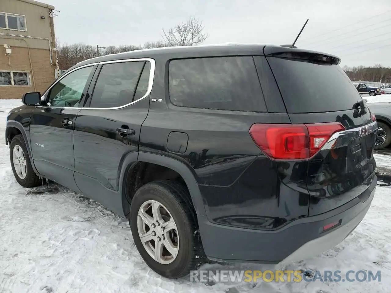2 Photograph of a damaged car 1GKKNRLA8KZ229726 GMC ACADIA 2019