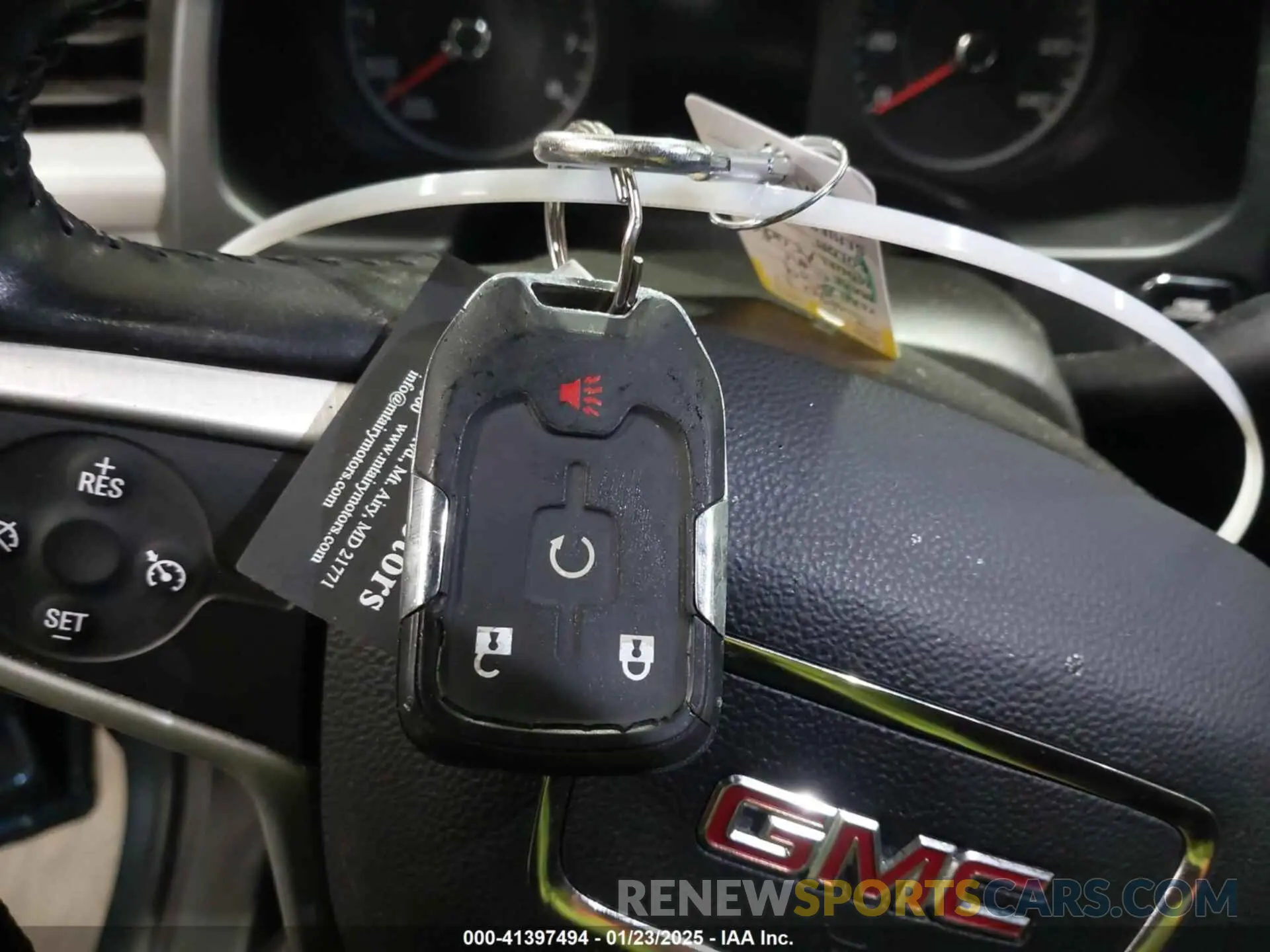 11 Photograph of a damaged car 1GKKNRLA9KZ298473 GMC ACADIA 2019