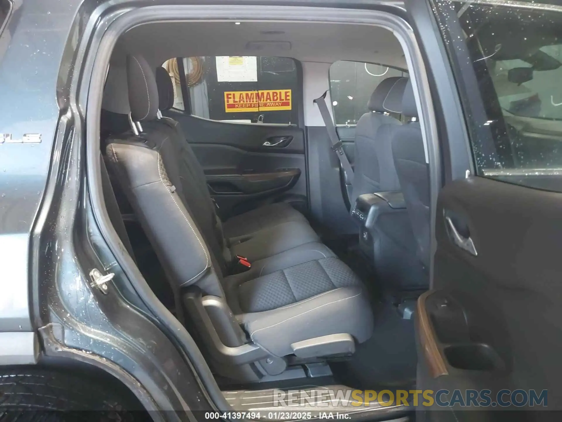 8 Photograph of a damaged car 1GKKNRLA9KZ298473 GMC ACADIA 2019
