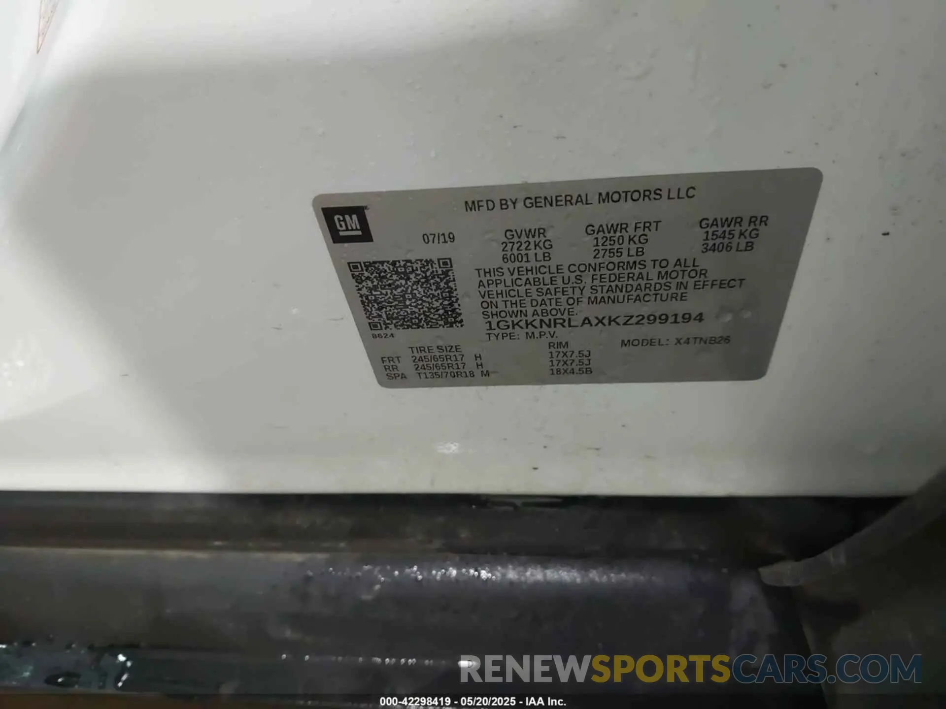 9 Photograph of a damaged car 1GKKNRLAXKZ299194 GMC ACADIA 2019