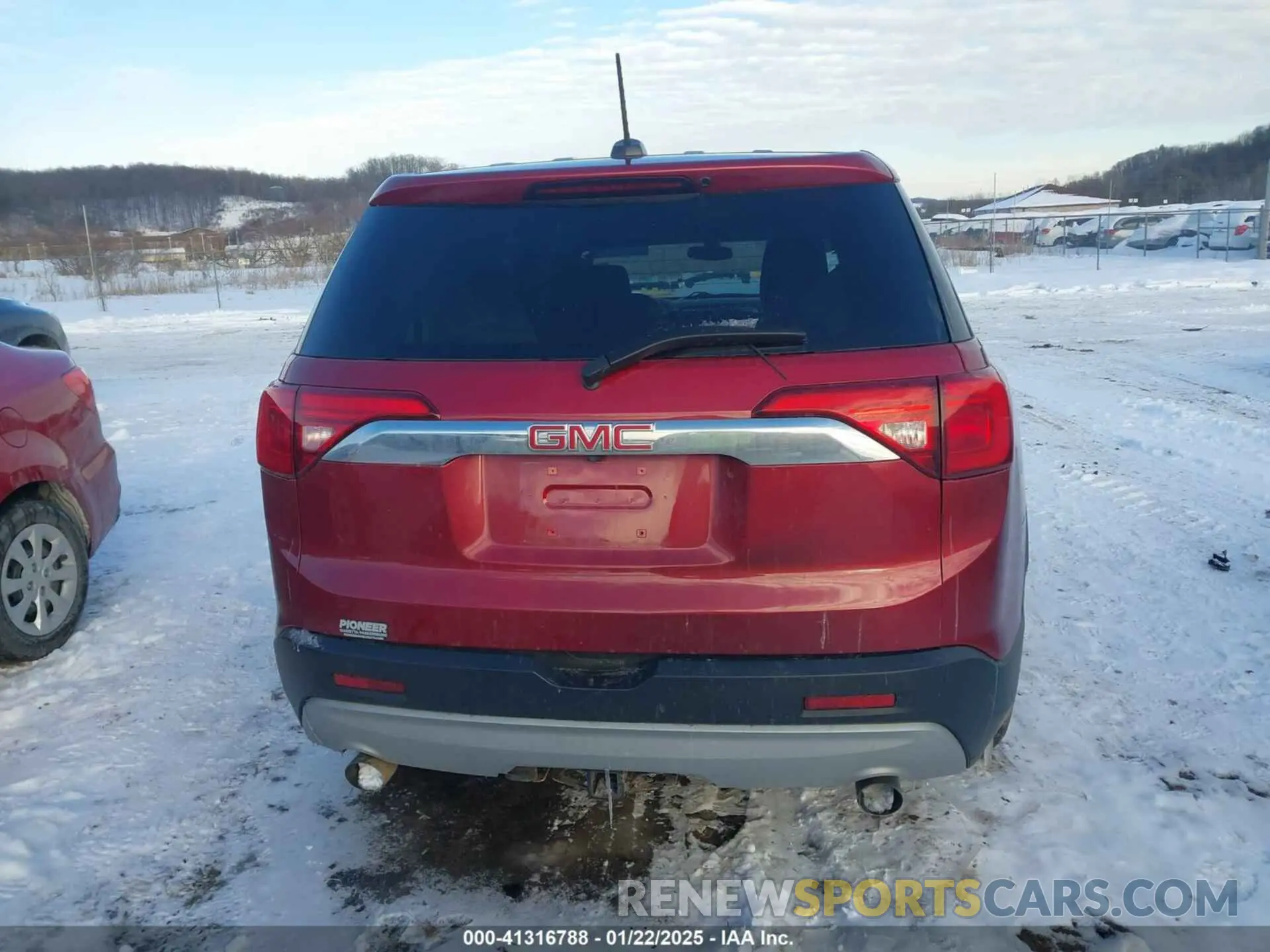 17 Photograph of a damaged car 1GKKNRLS2KZ292720 GMC ACADIA 2019