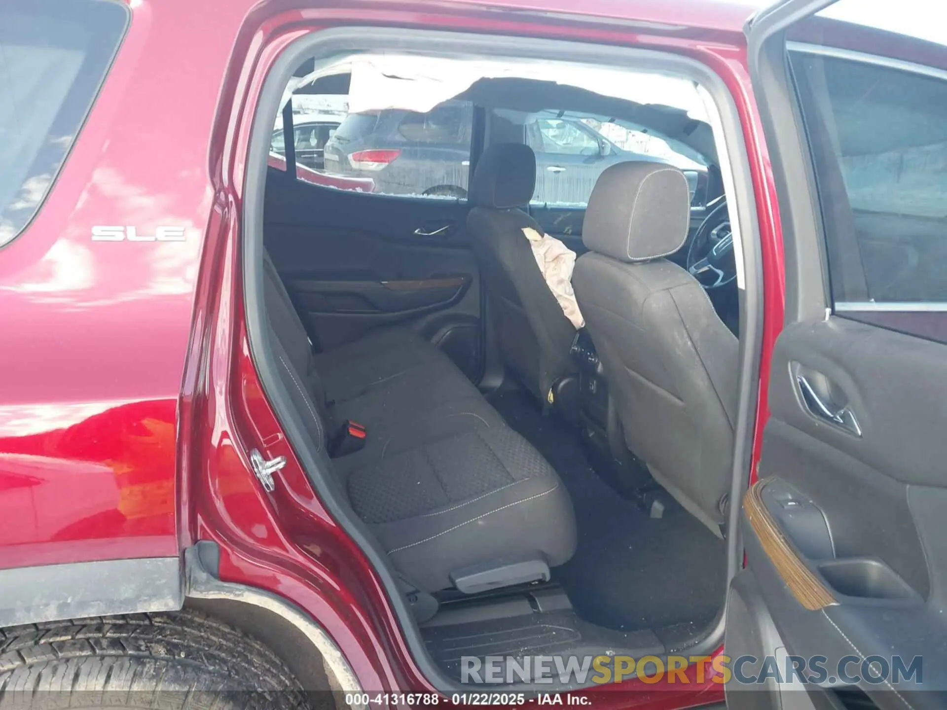 8 Photograph of a damaged car 1GKKNRLS2KZ292720 GMC ACADIA 2019