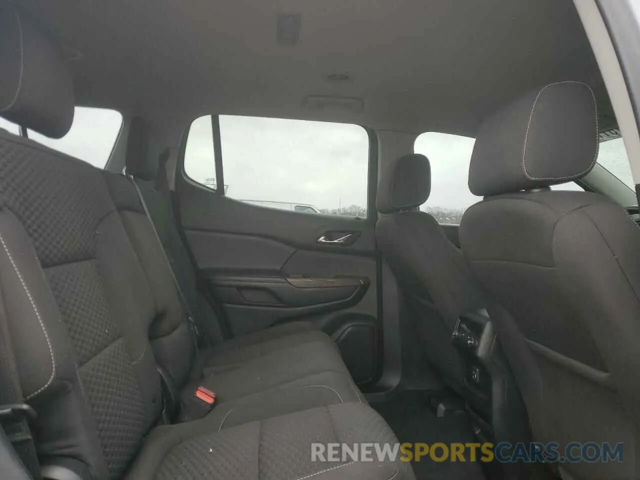 11 Photograph of a damaged car 1GKKNRLS4KZ143967 GMC ACADIA 2019