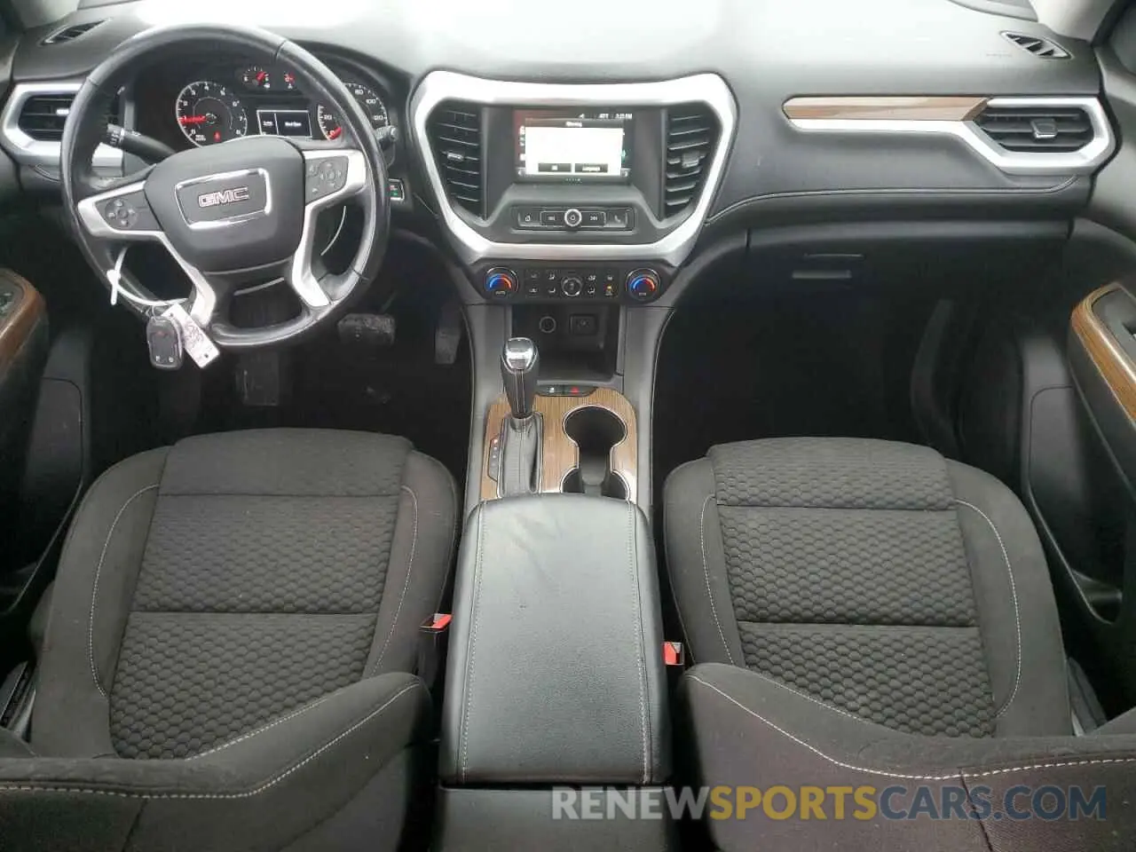 8 Photograph of a damaged car 1GKKNRLS4KZ143967 GMC ACADIA 2019